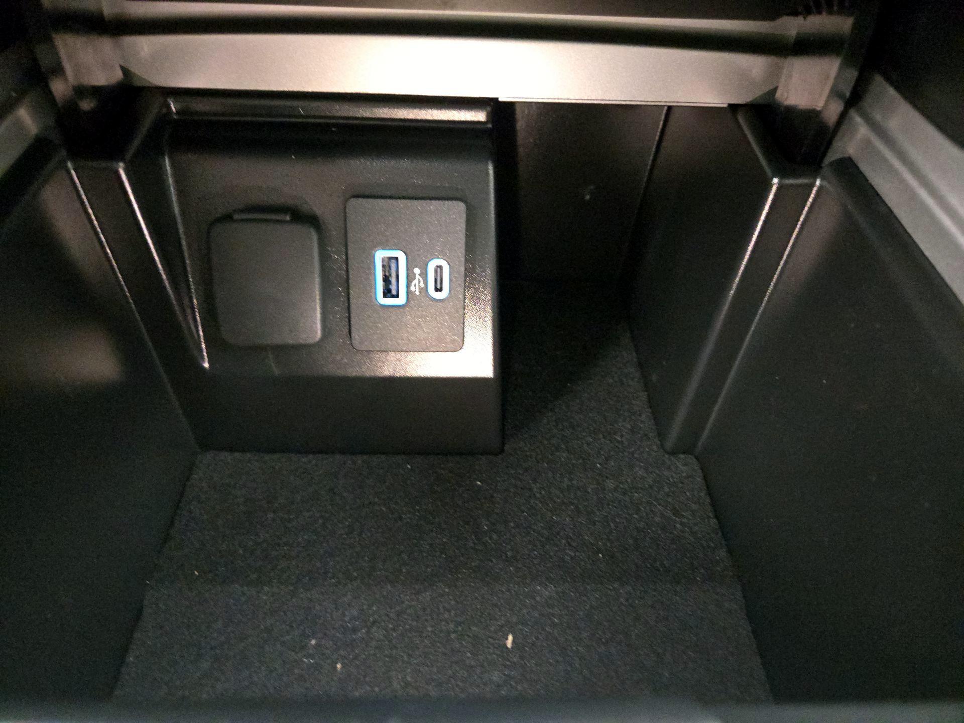 Thumbnail: 2024 Ford Explorer - 18