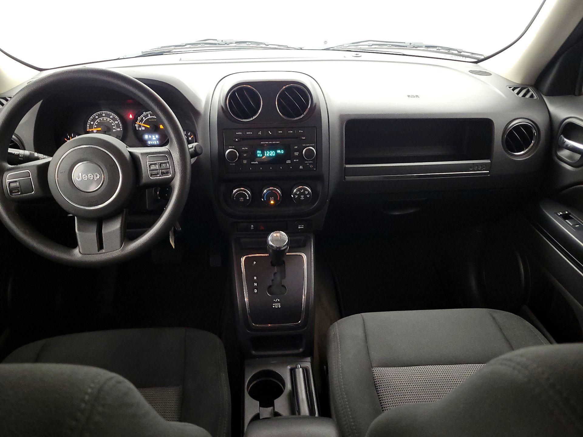 Thumbnail: 2016 Jeep Patriot - 9