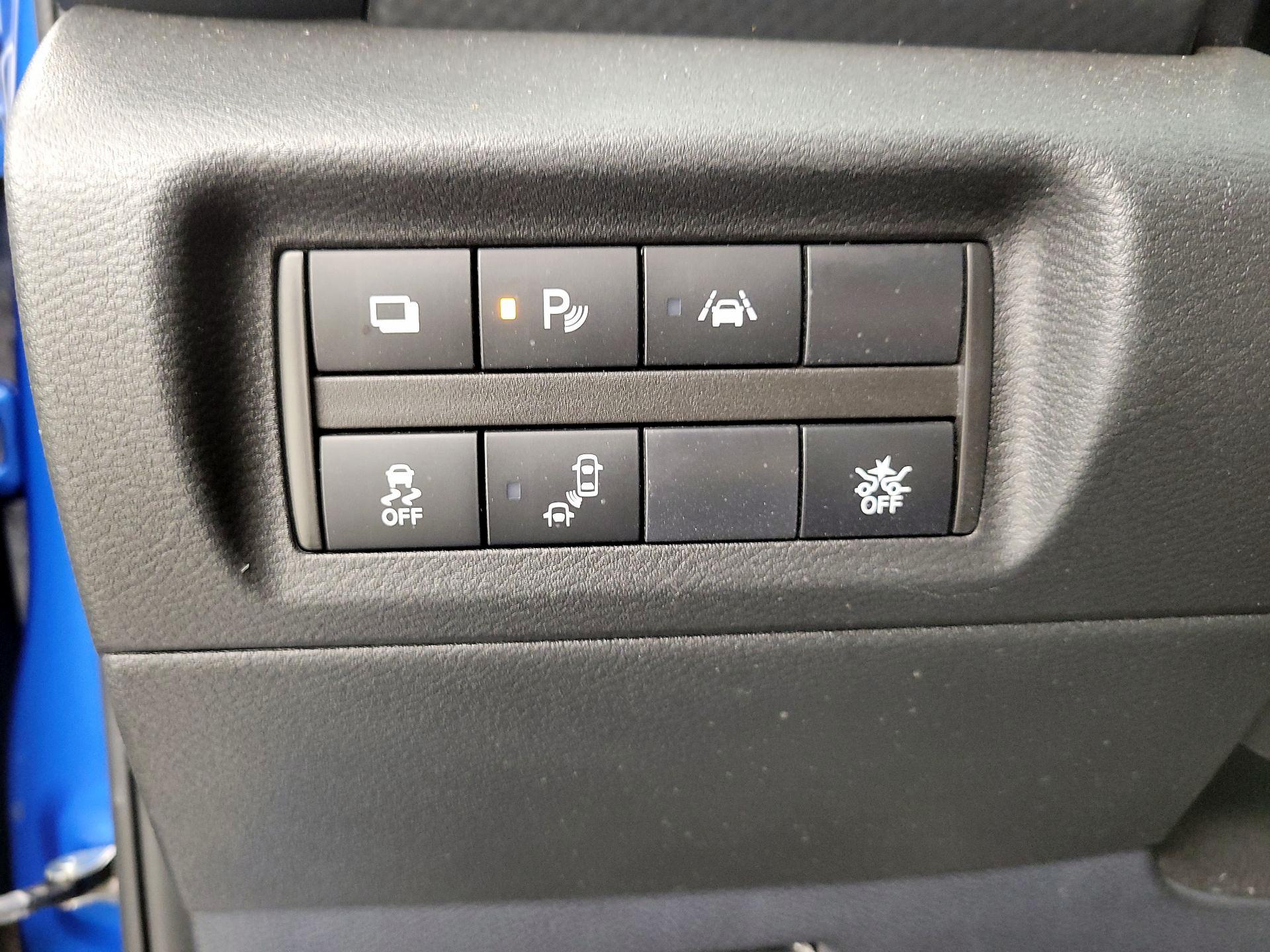 Thumbnail: 2022 Nissan Kicks - 13