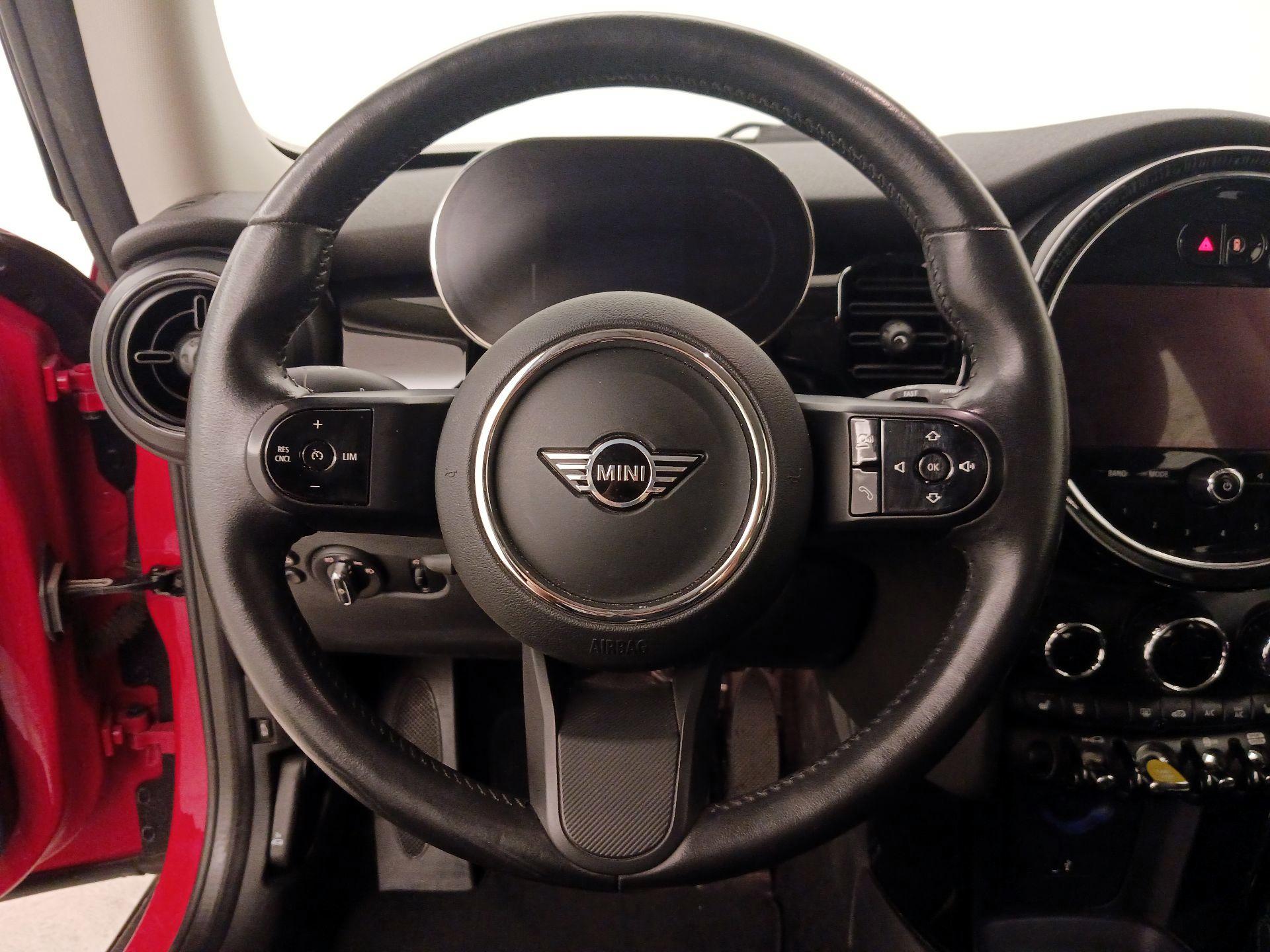 Thumbnail: 2022 MINI Cooper Hardtop - 10