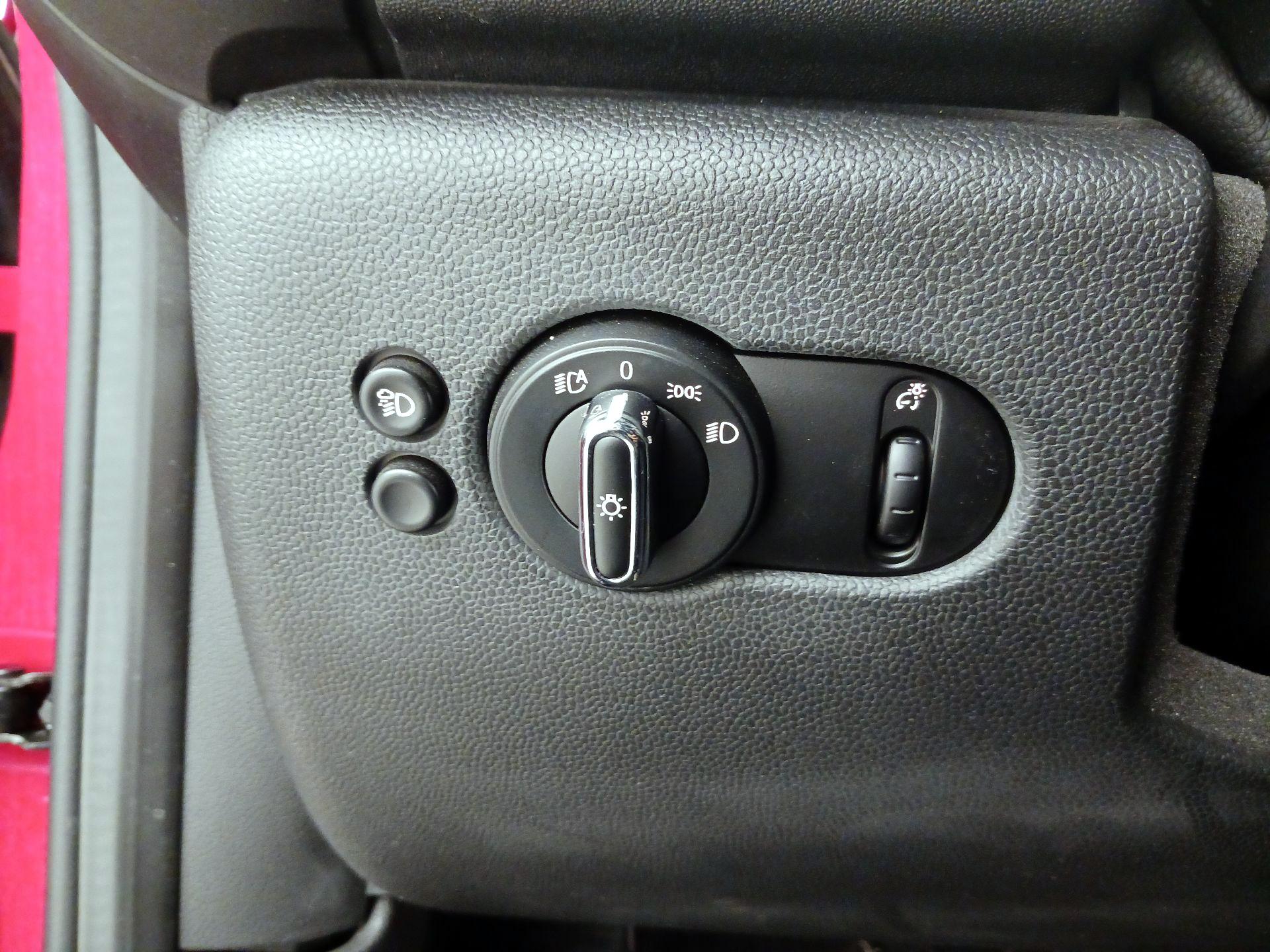 Thumbnail: 2022 MINI Cooper Hardtop - 13