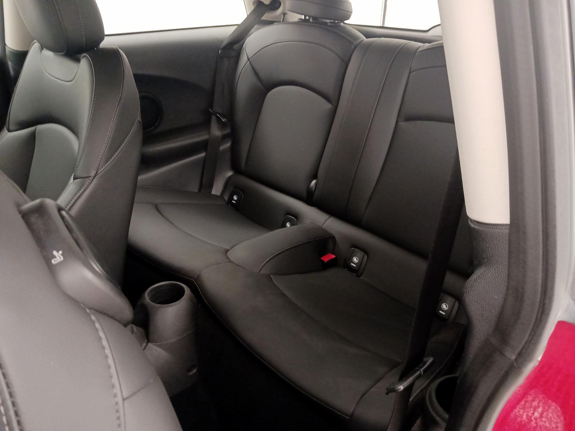 Thumbnail: 2022 MINI Cooper Hardtop - 20