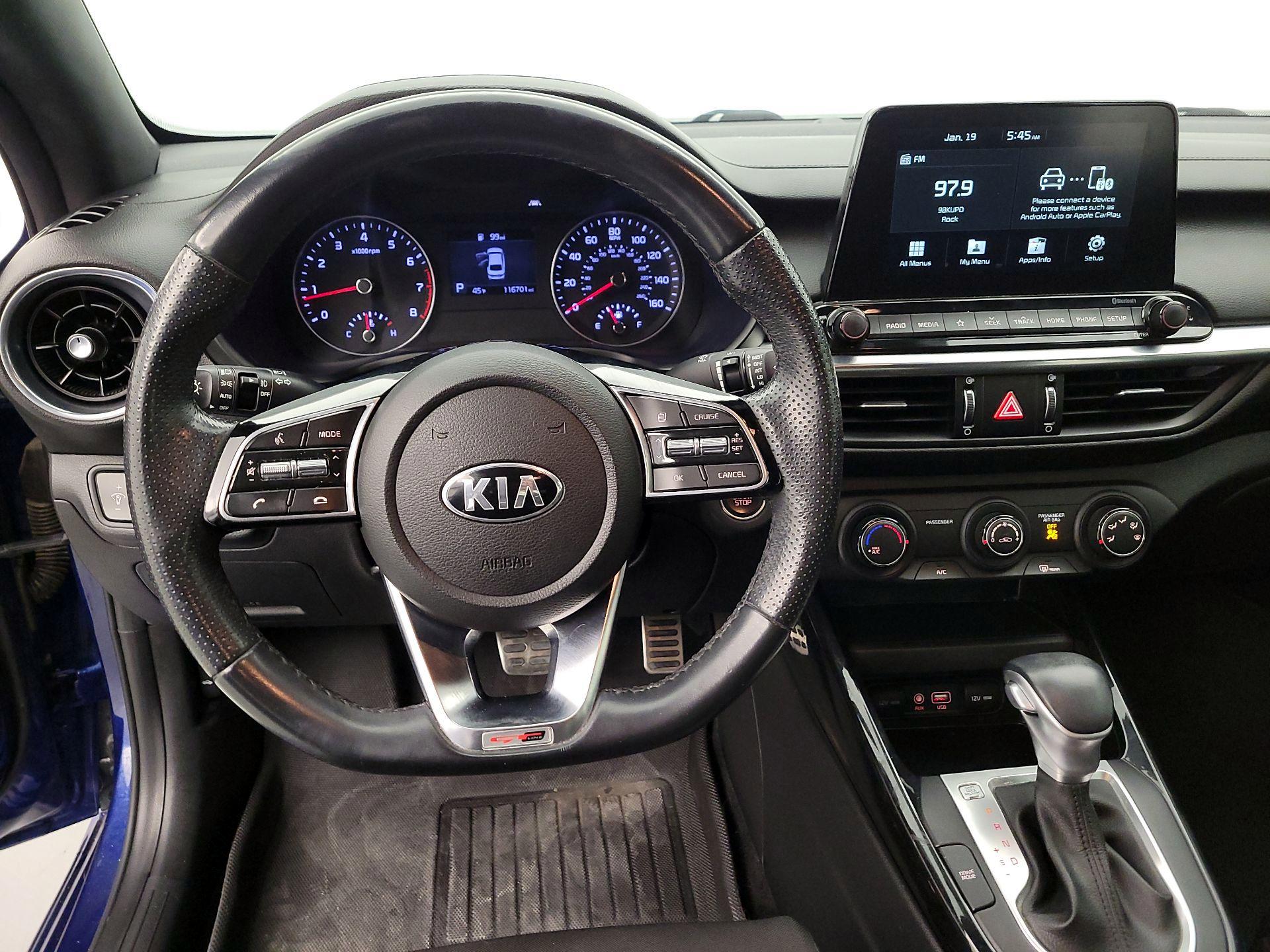 Thumbnail: 2020 Kia Forte - 10