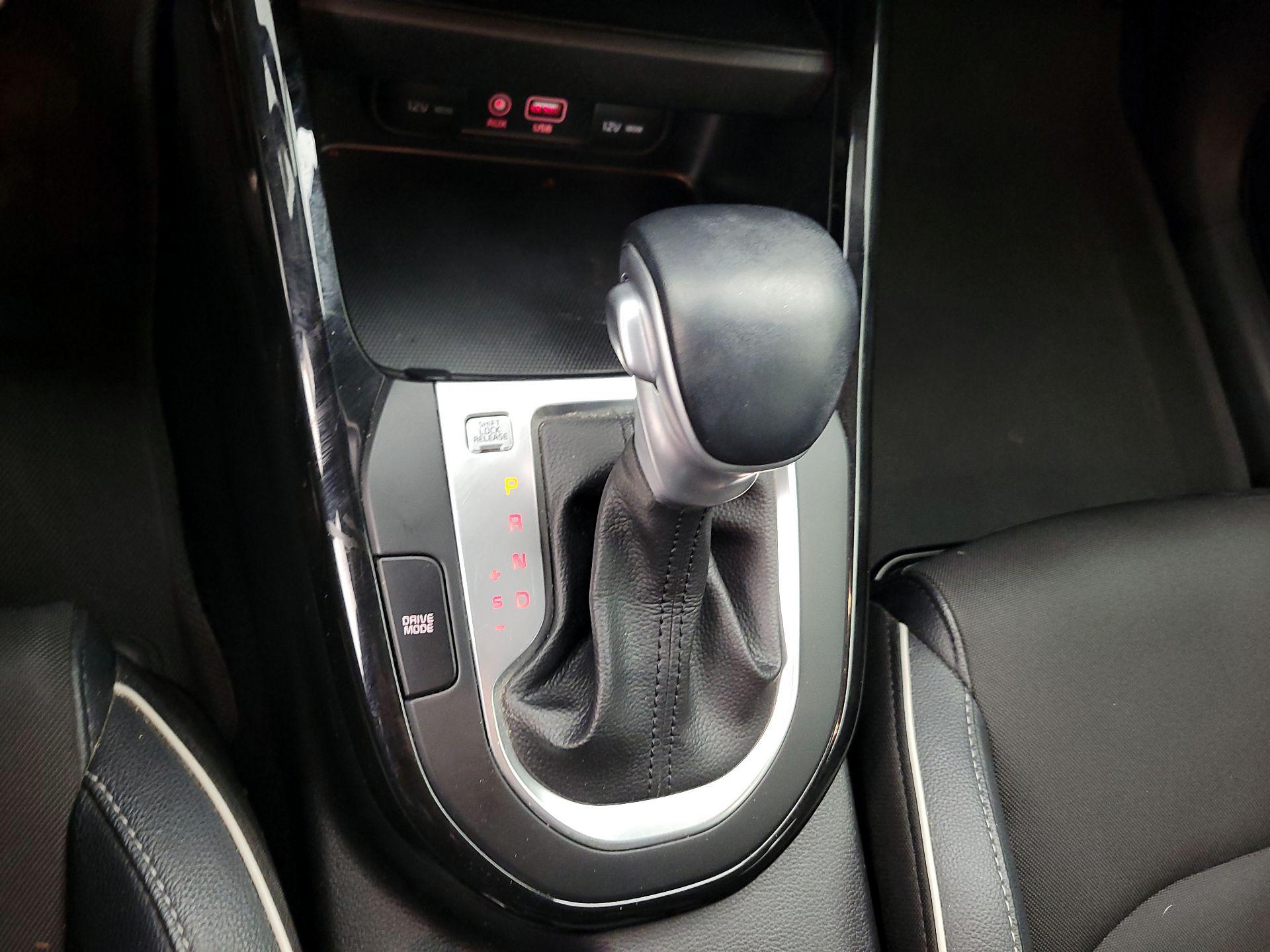 Thumbnail: 2020 Kia Forte - 17