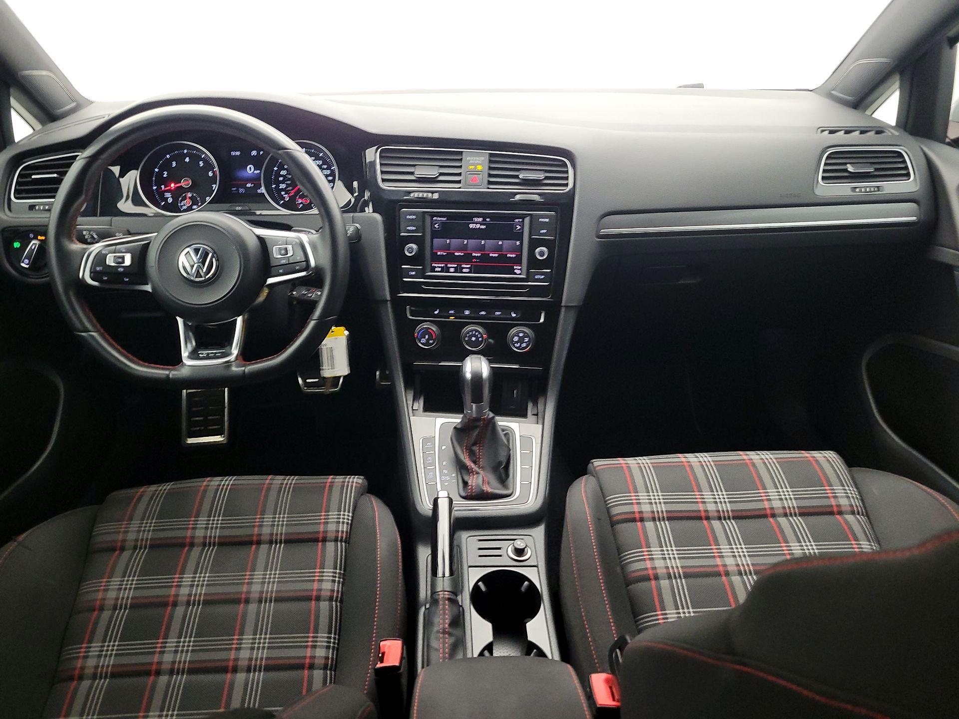 Thumbnail: 2019 Volkswagen Golf - 9