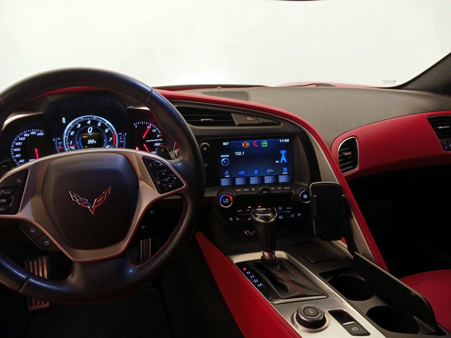 Thumbnail: 2015 Chevrolet Corvette - 9