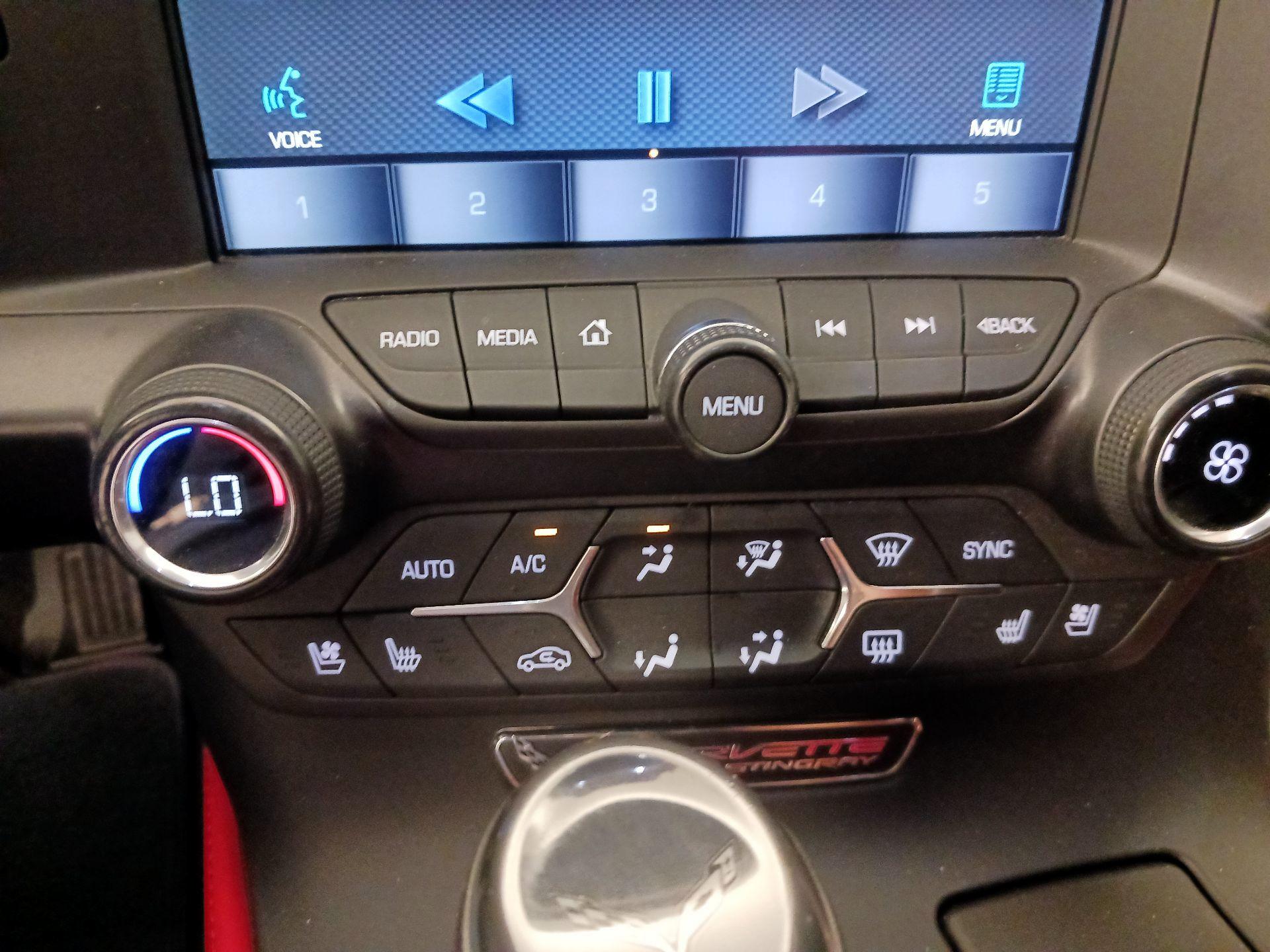 Thumbnail: 2015 Chevrolet Corvette - 17