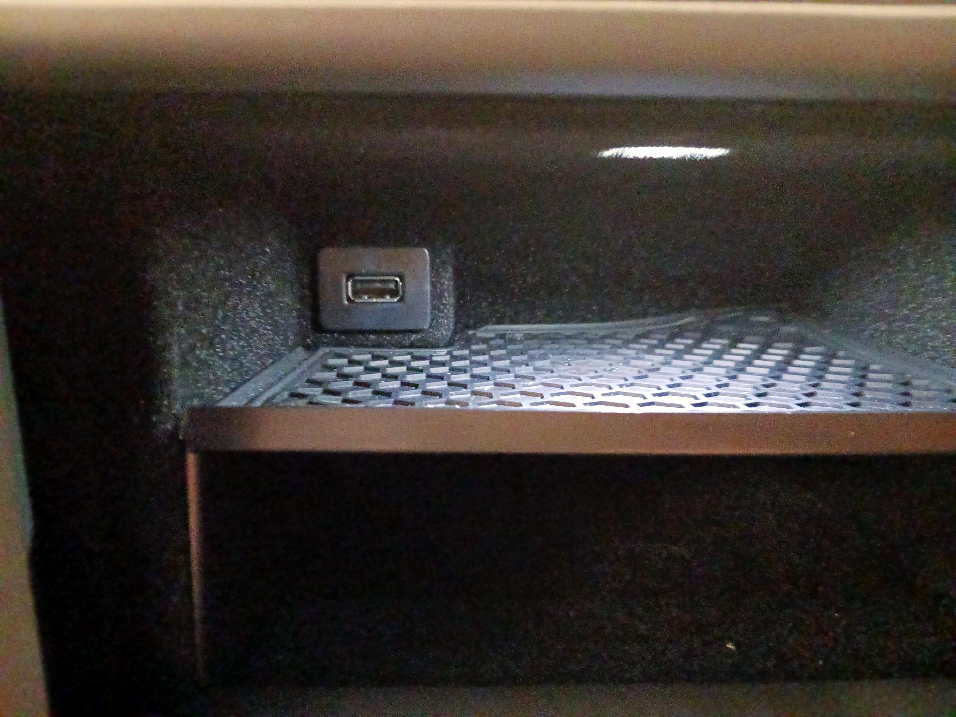 Thumbnail: 2015 Chevrolet Corvette - 19