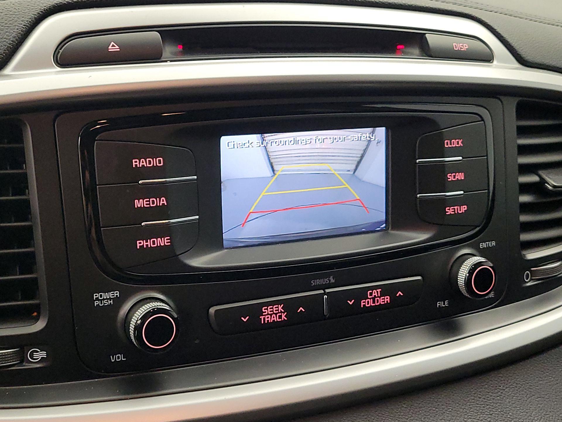 Thumbnail: 2017 Kia Sorento - 14