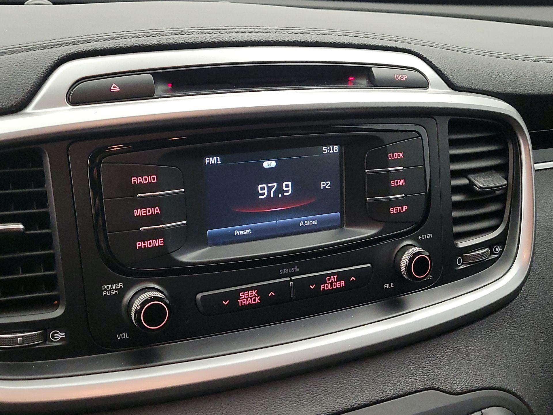 Thumbnail: 2017 Kia Sorento - 15