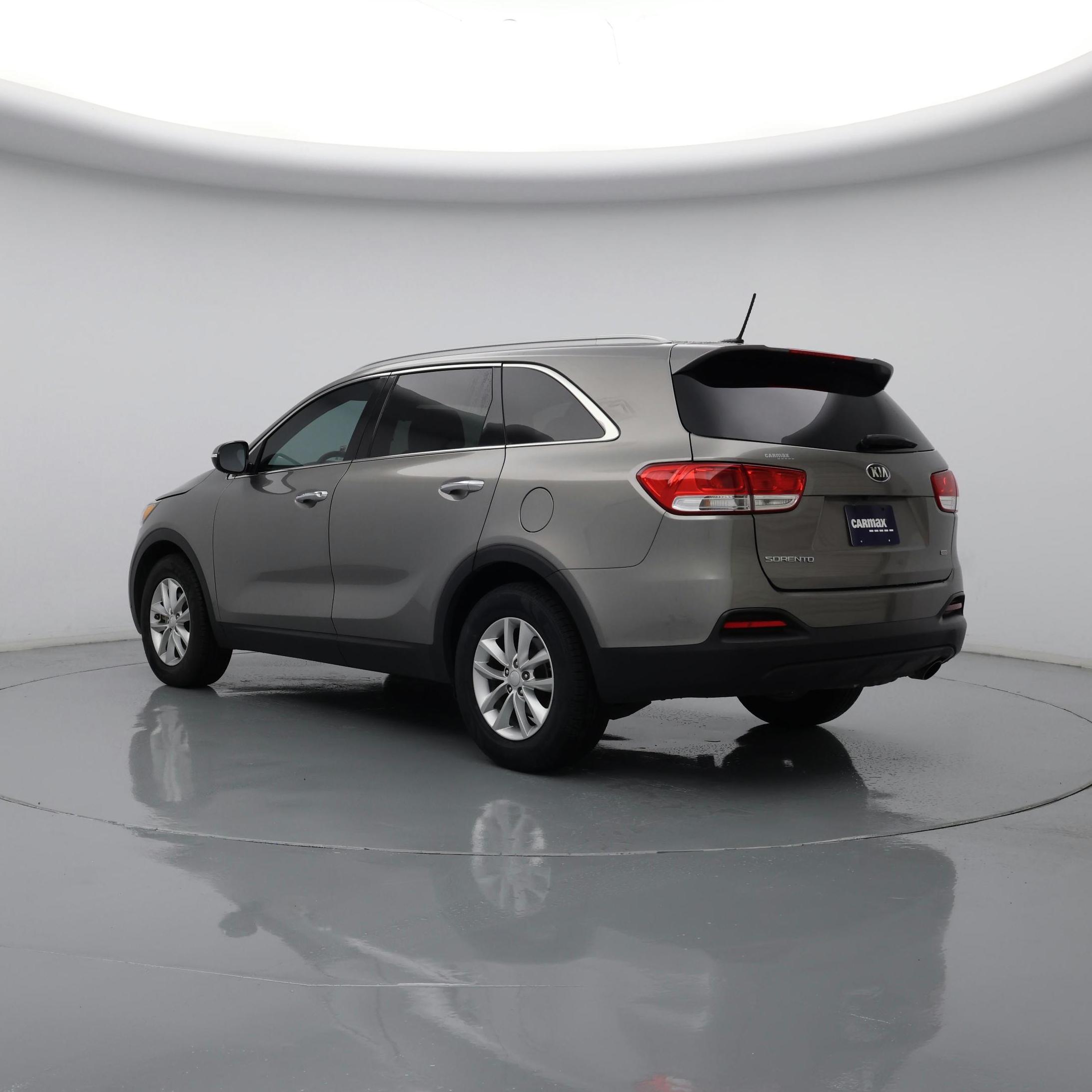 Thumbnail: 2017 Kia Sorento - 2