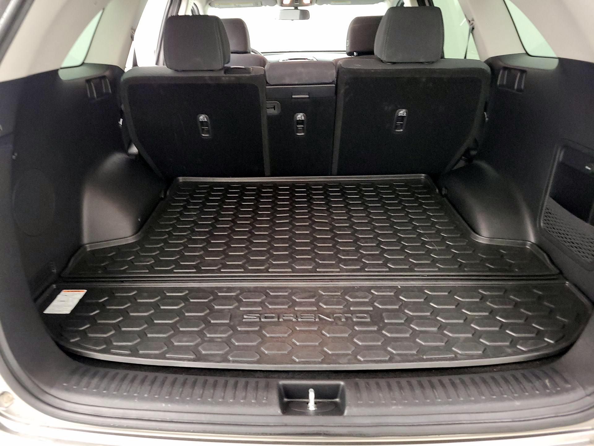 Thumbnail: 2017 Kia Sorento - 20