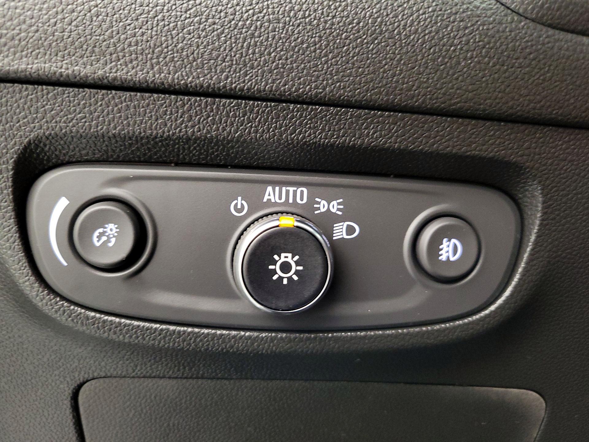 Thumbnail: 2023 Buick Encore GX - 13