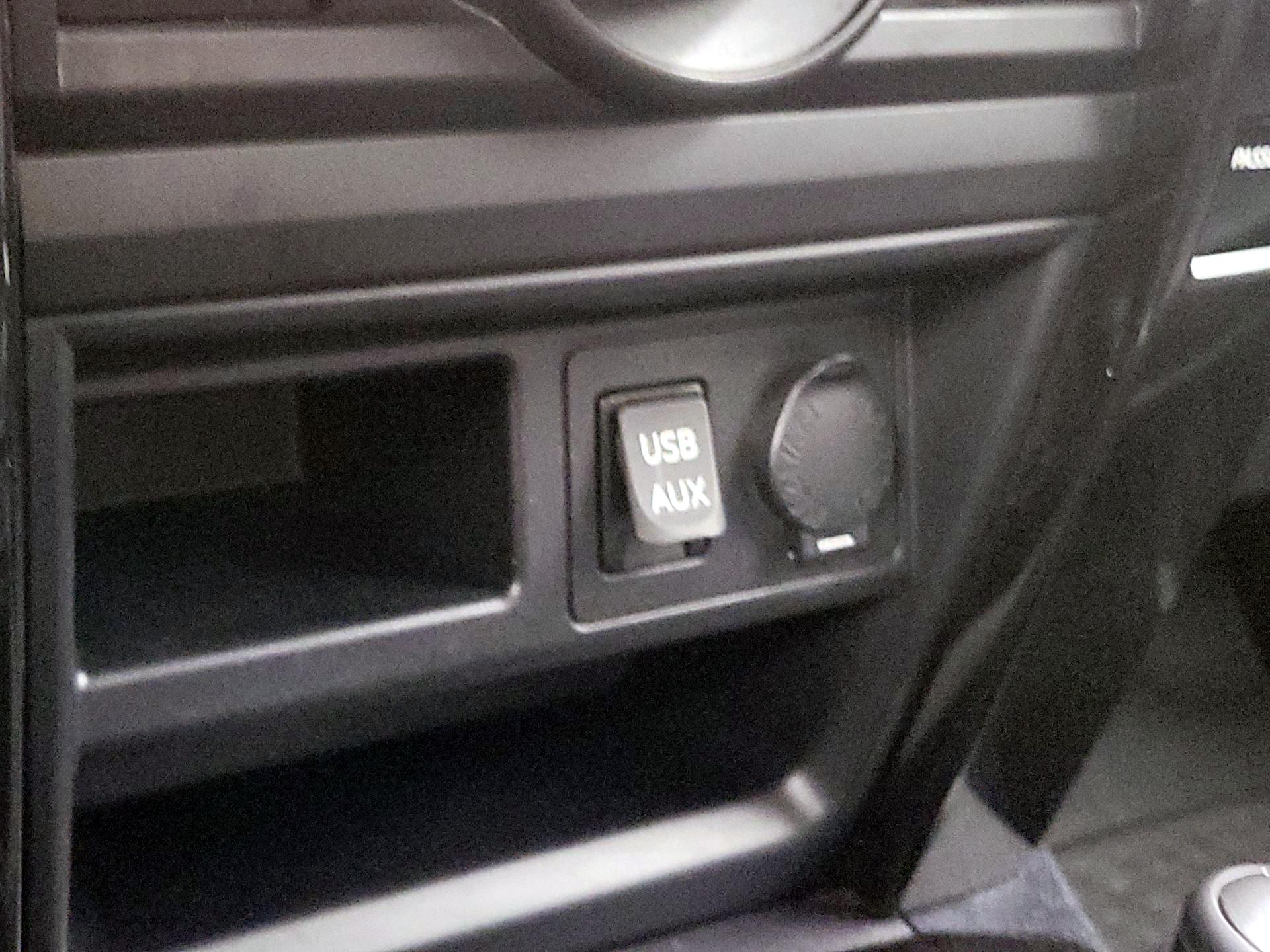 Thumbnail: 2016 Toyota 4Runner - 18