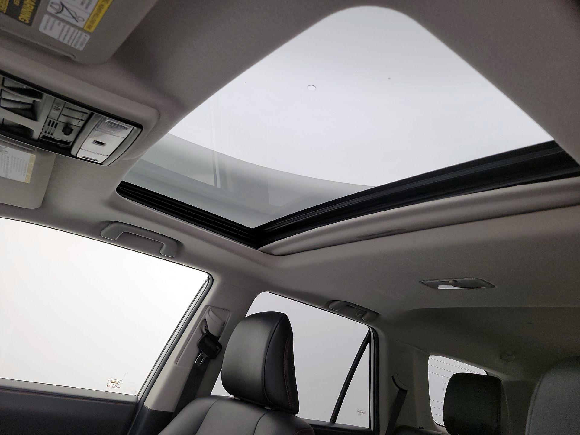 Thumbnail: 2016 Toyota 4Runner - 19