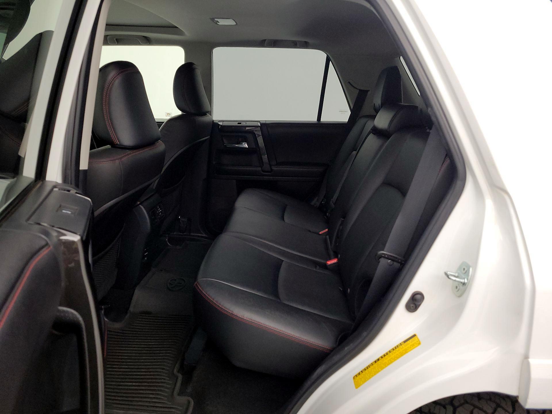 Thumbnail: 2016 Toyota 4Runner - 20