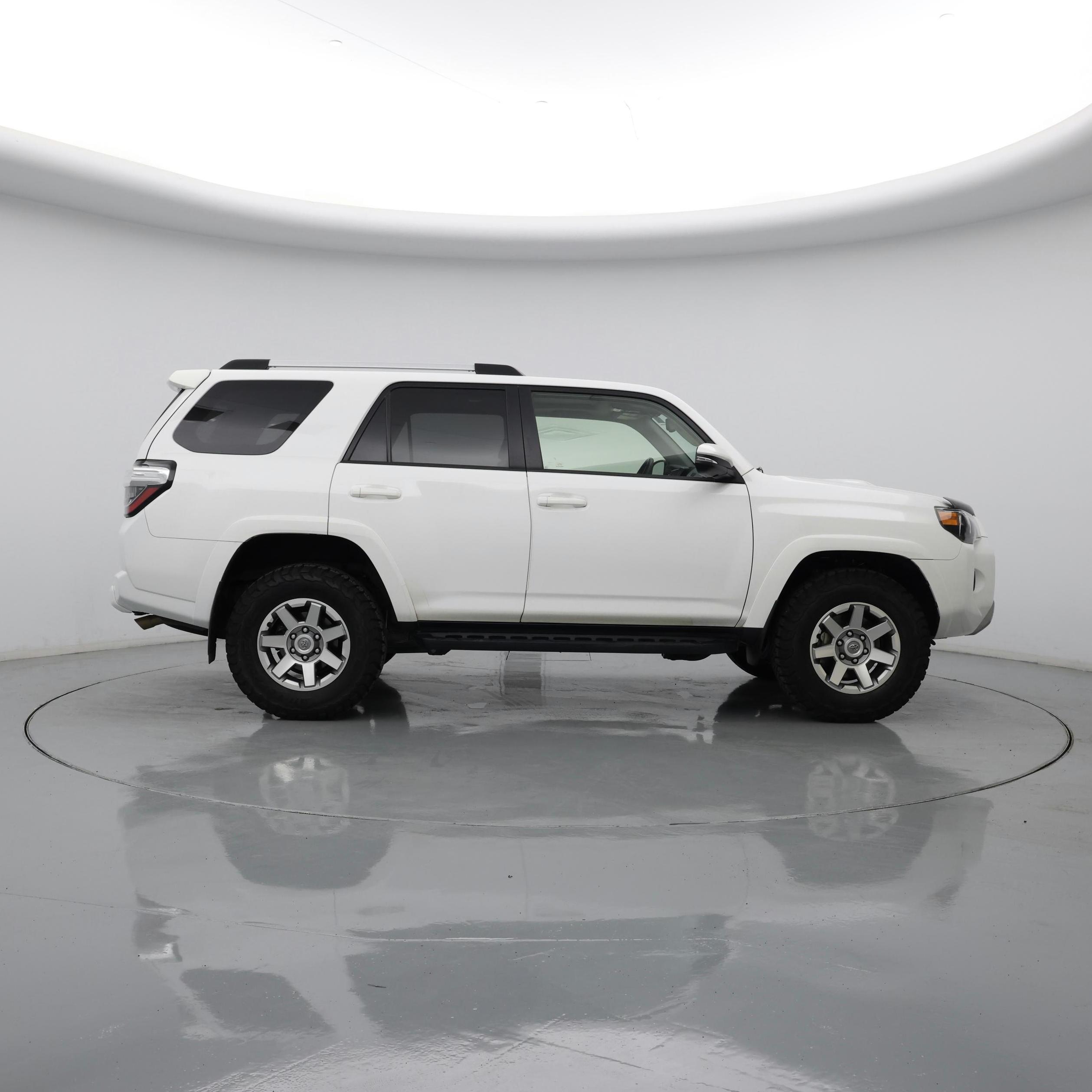 Thumbnail: 2016 Toyota 4Runner - 7