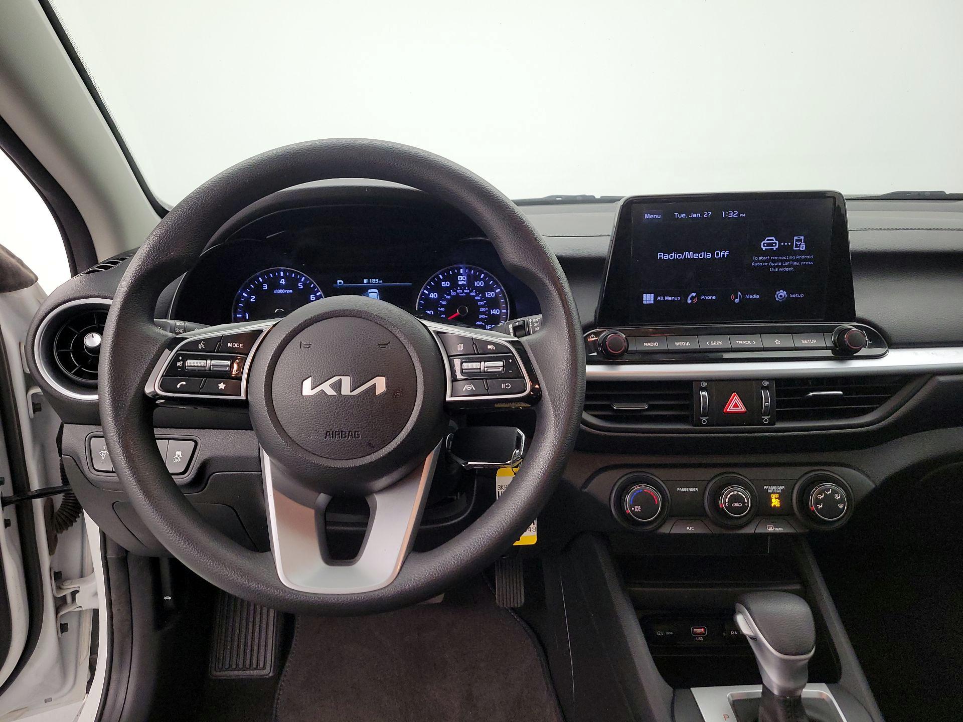 Thumbnail: 2023 Kia Forte - 10