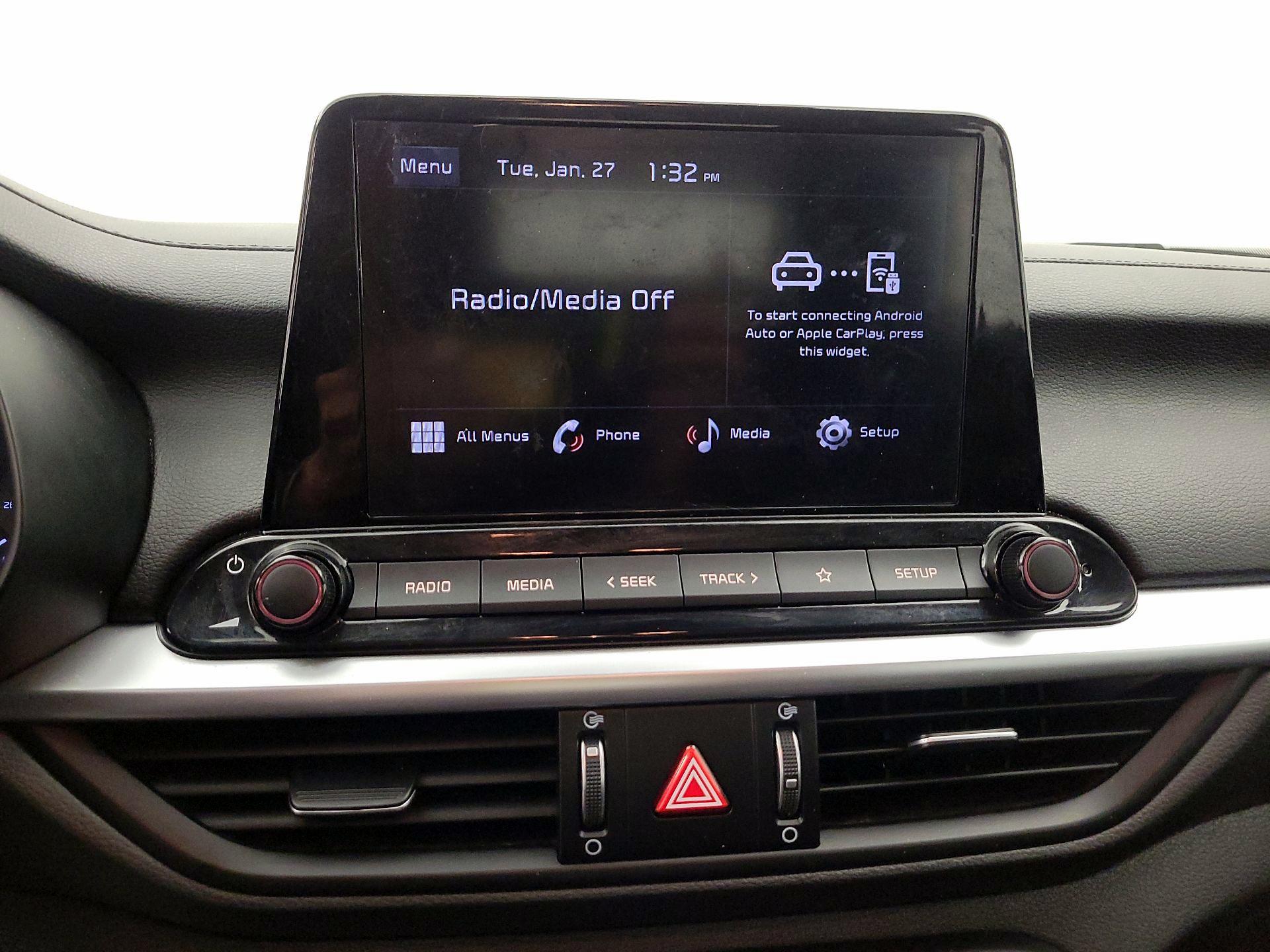 Thumbnail: 2023 Kia Forte - 15