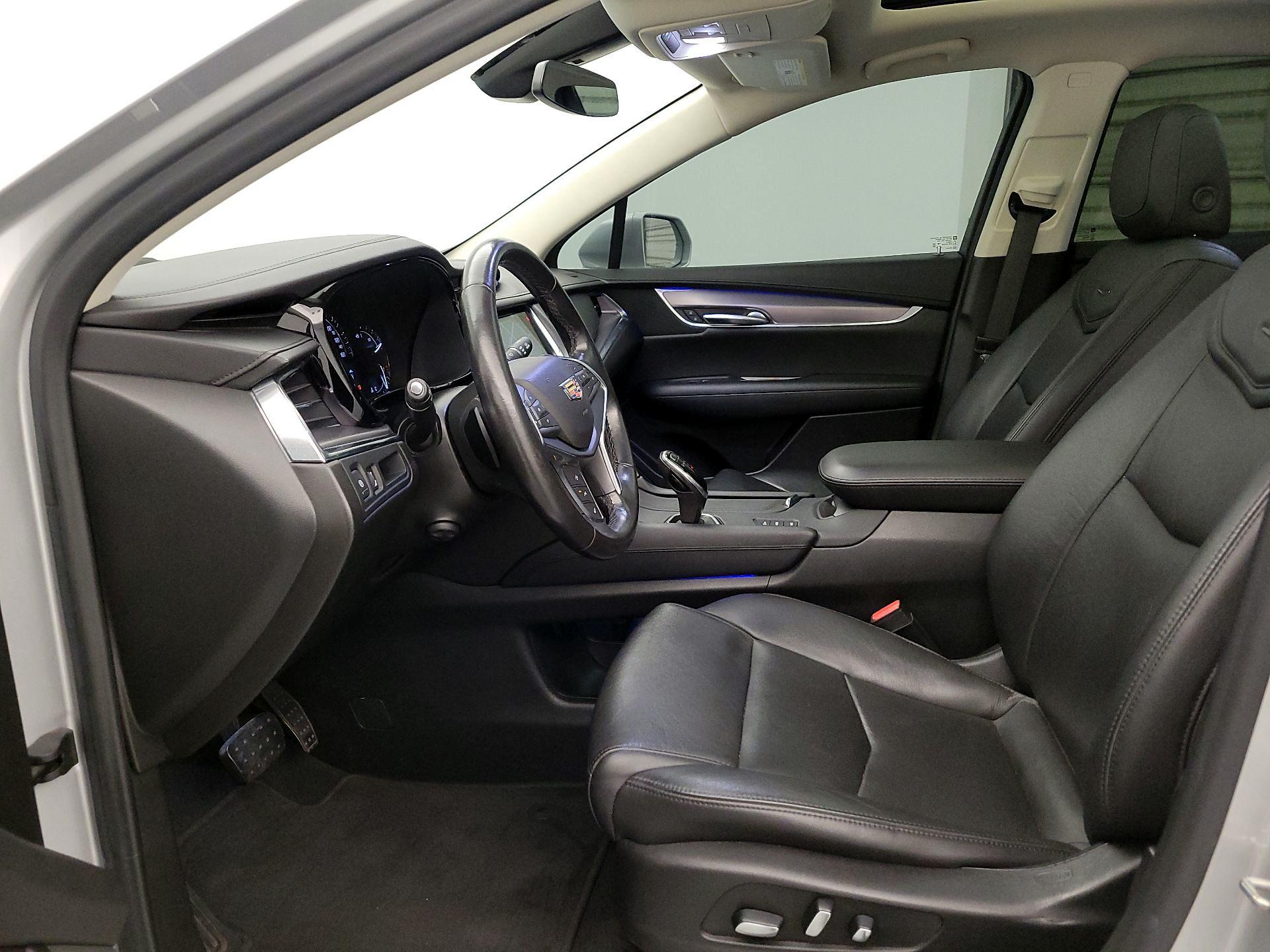 Thumbnail: 2019 Cadillac XT5 - 11