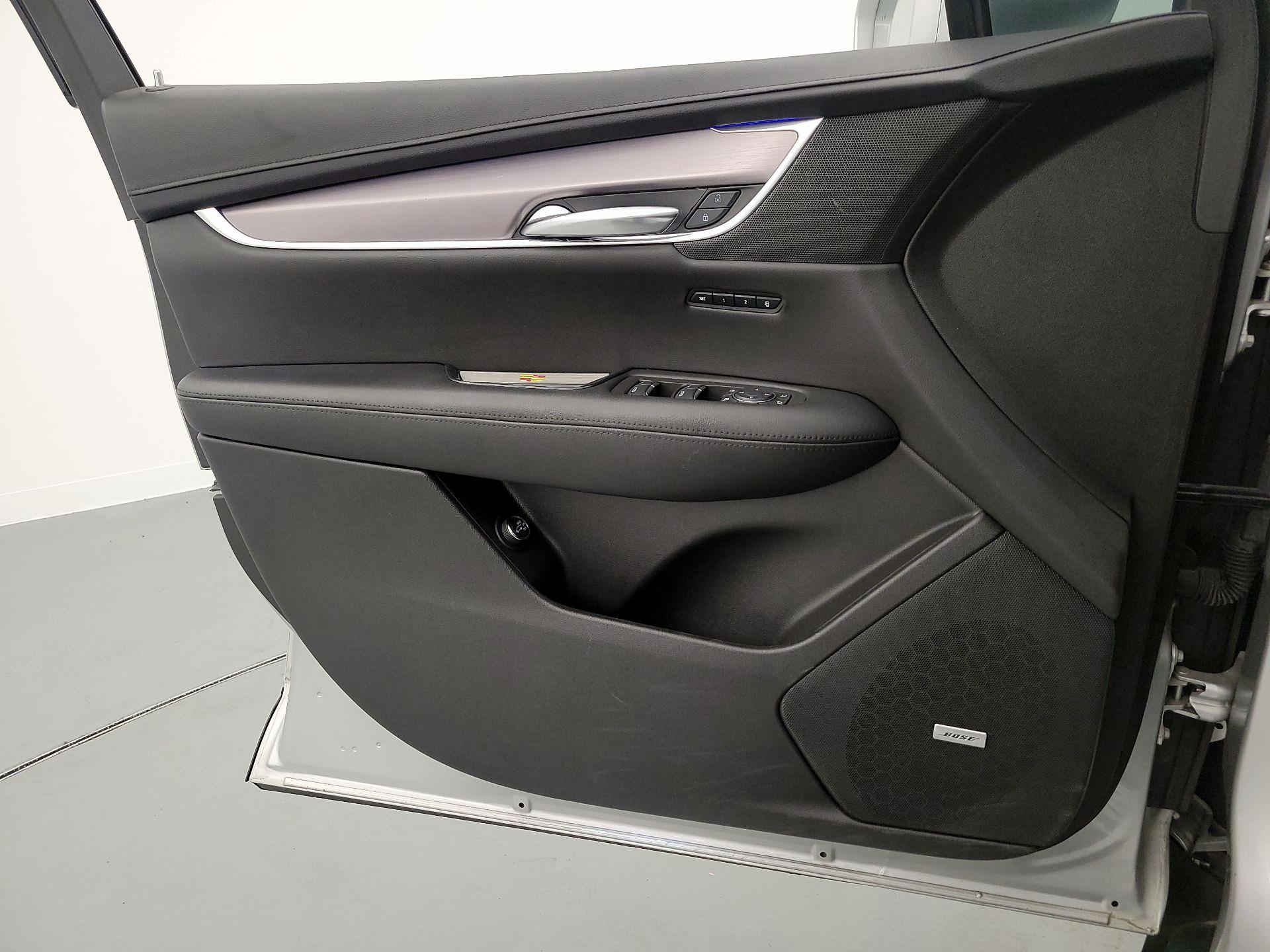 Thumbnail: 2019 Cadillac XT5 - 12