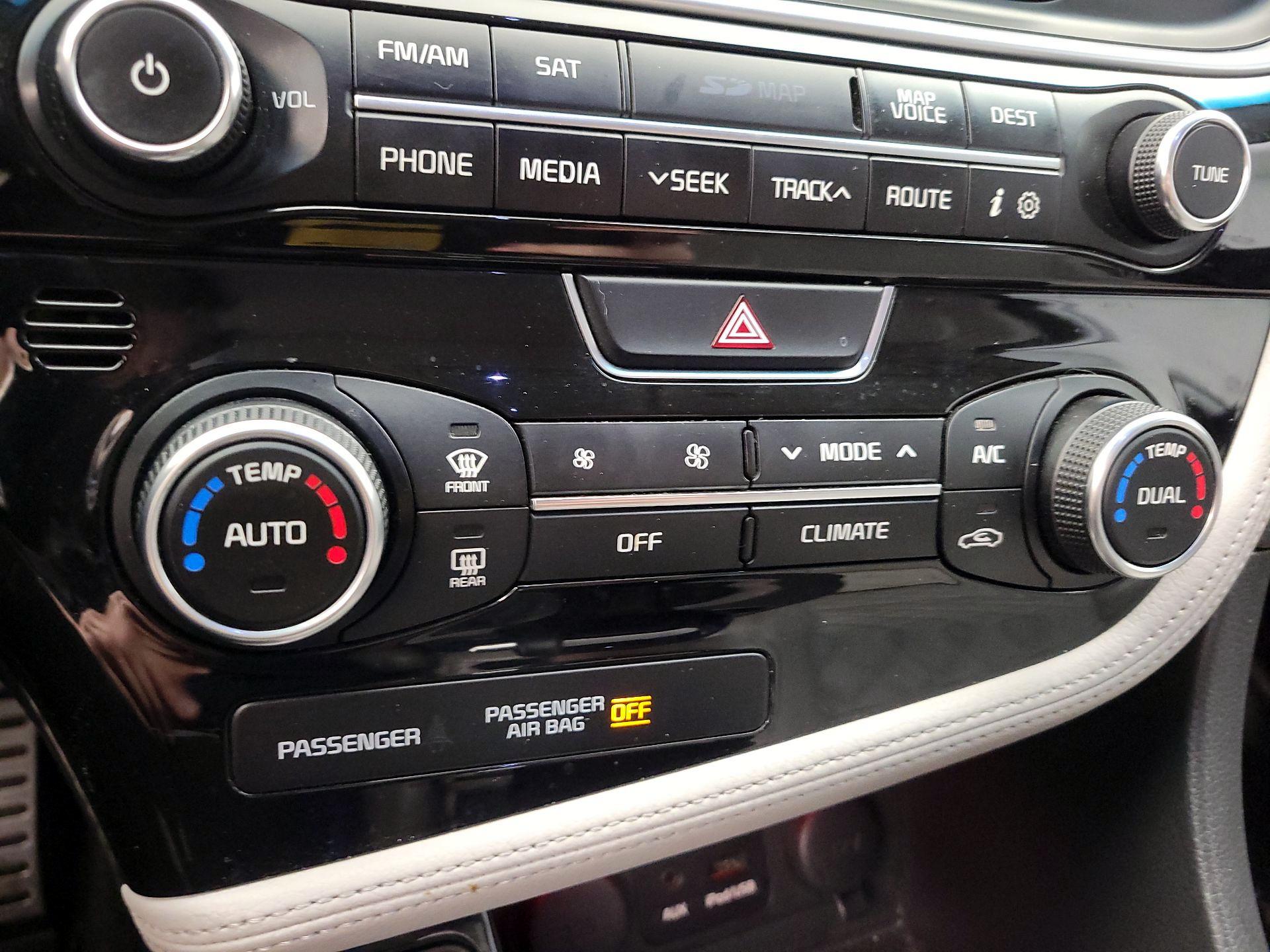 Thumbnail: 2014 Kia Optima - 17