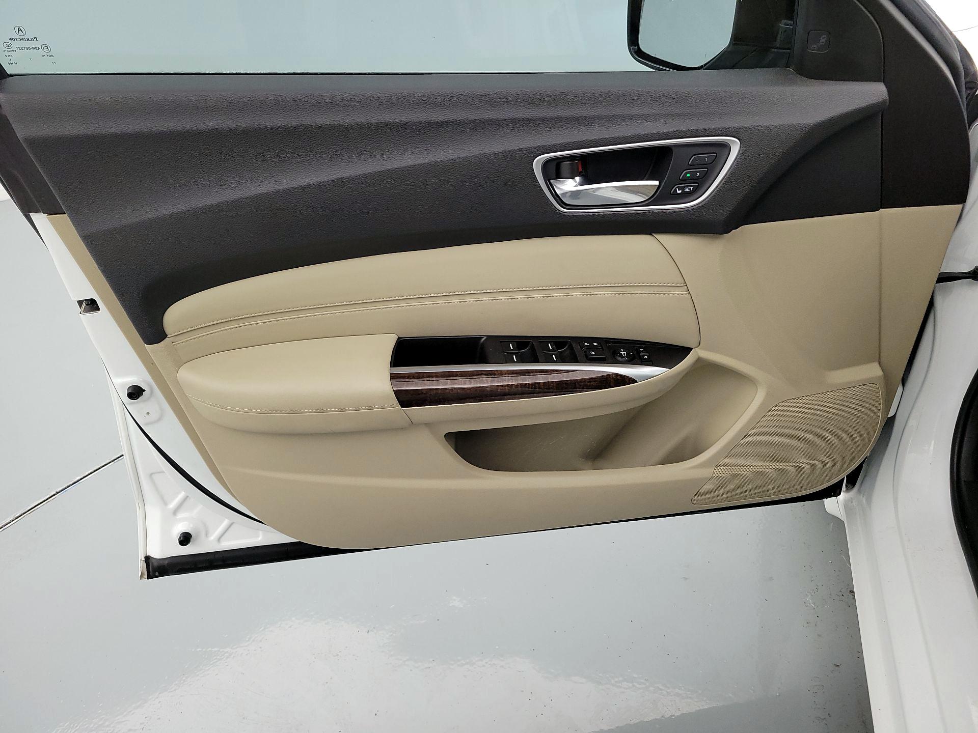 Thumbnail: 2018 Acura TLX - 12