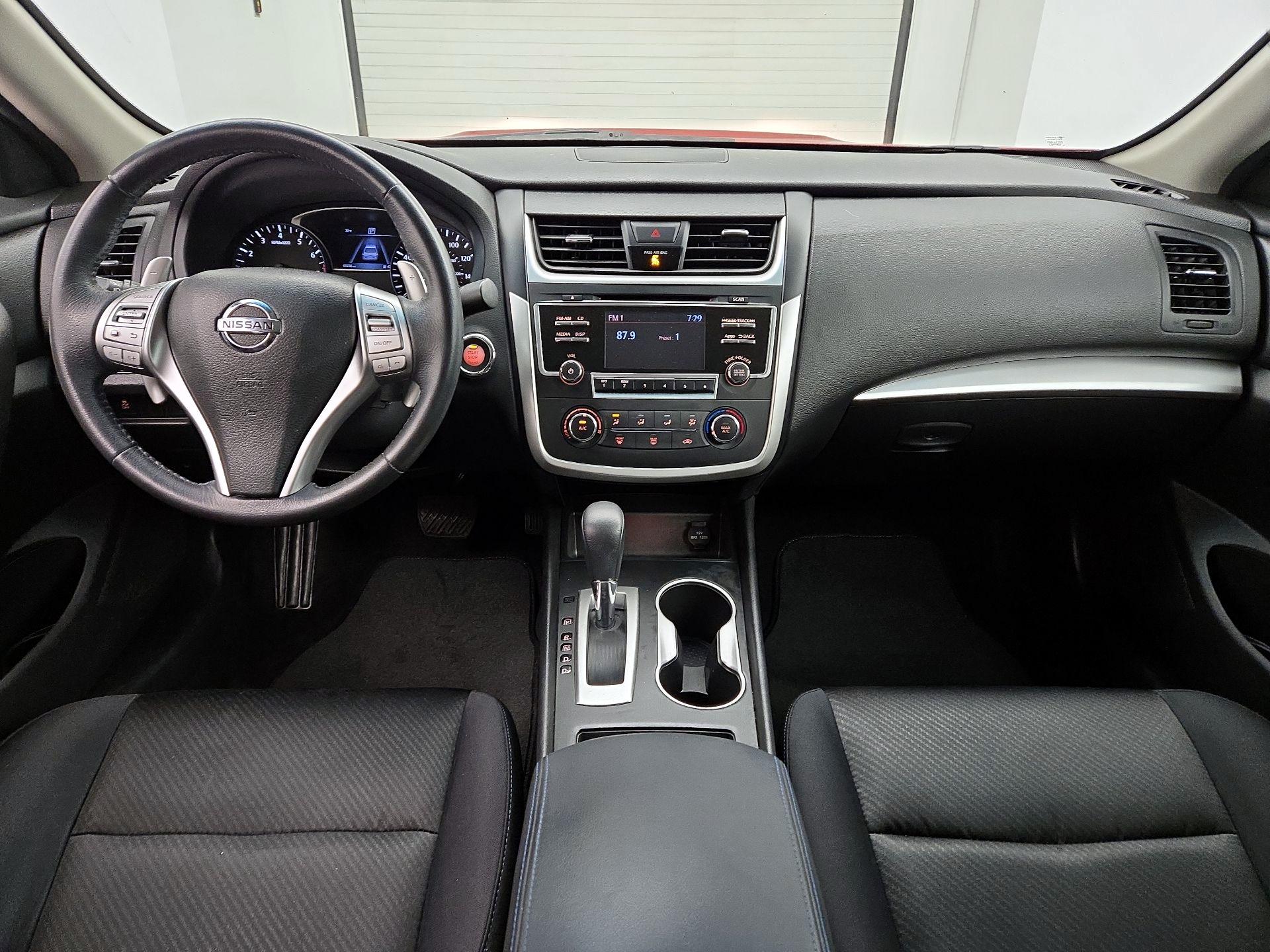 Thumbnail: 2016 Nissan Altima - 9