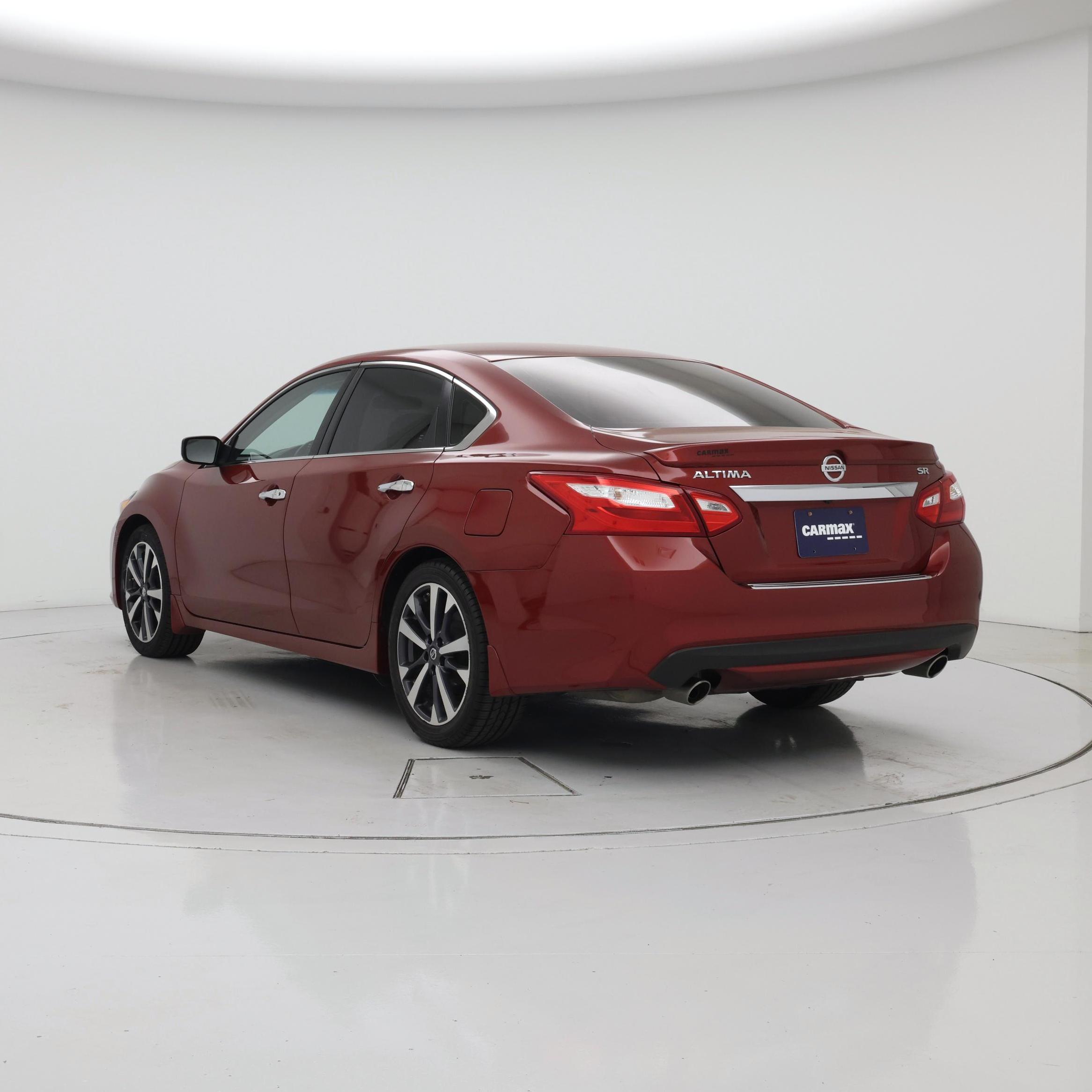 Thumbnail: 2016 Nissan Altima - 2