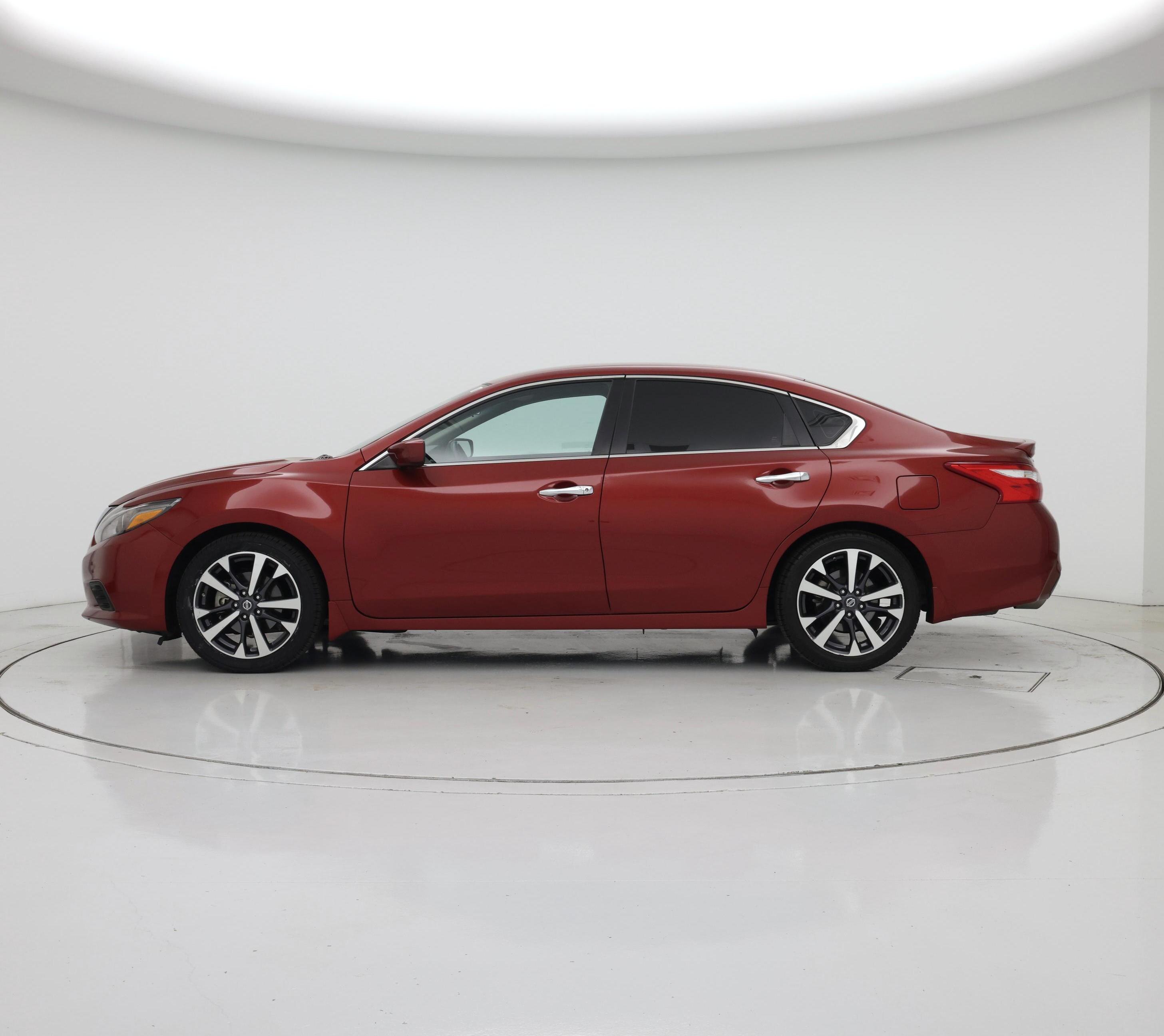 Thumbnail: 2016 Nissan Altima - 3