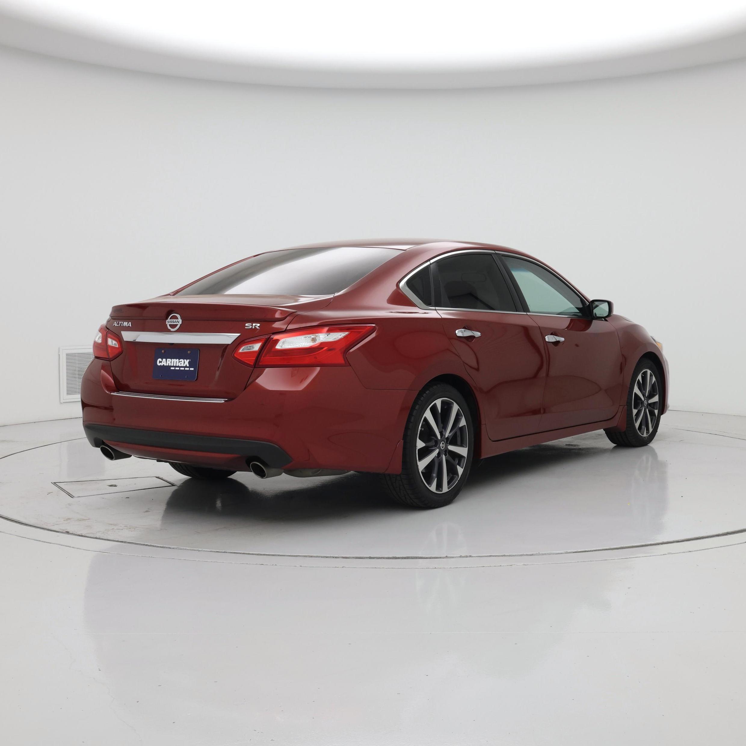 Thumbnail: 2016 Nissan Altima - 8