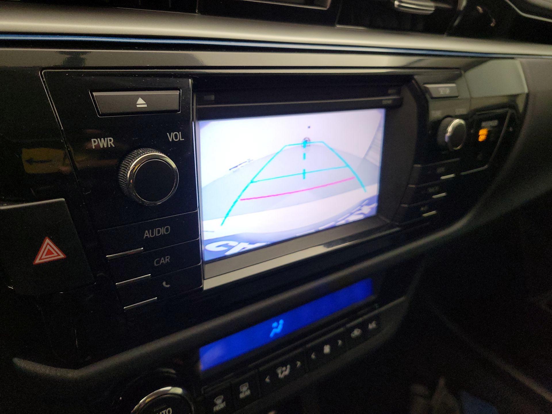 Thumbnail: 2015 Toyota Corolla - 14