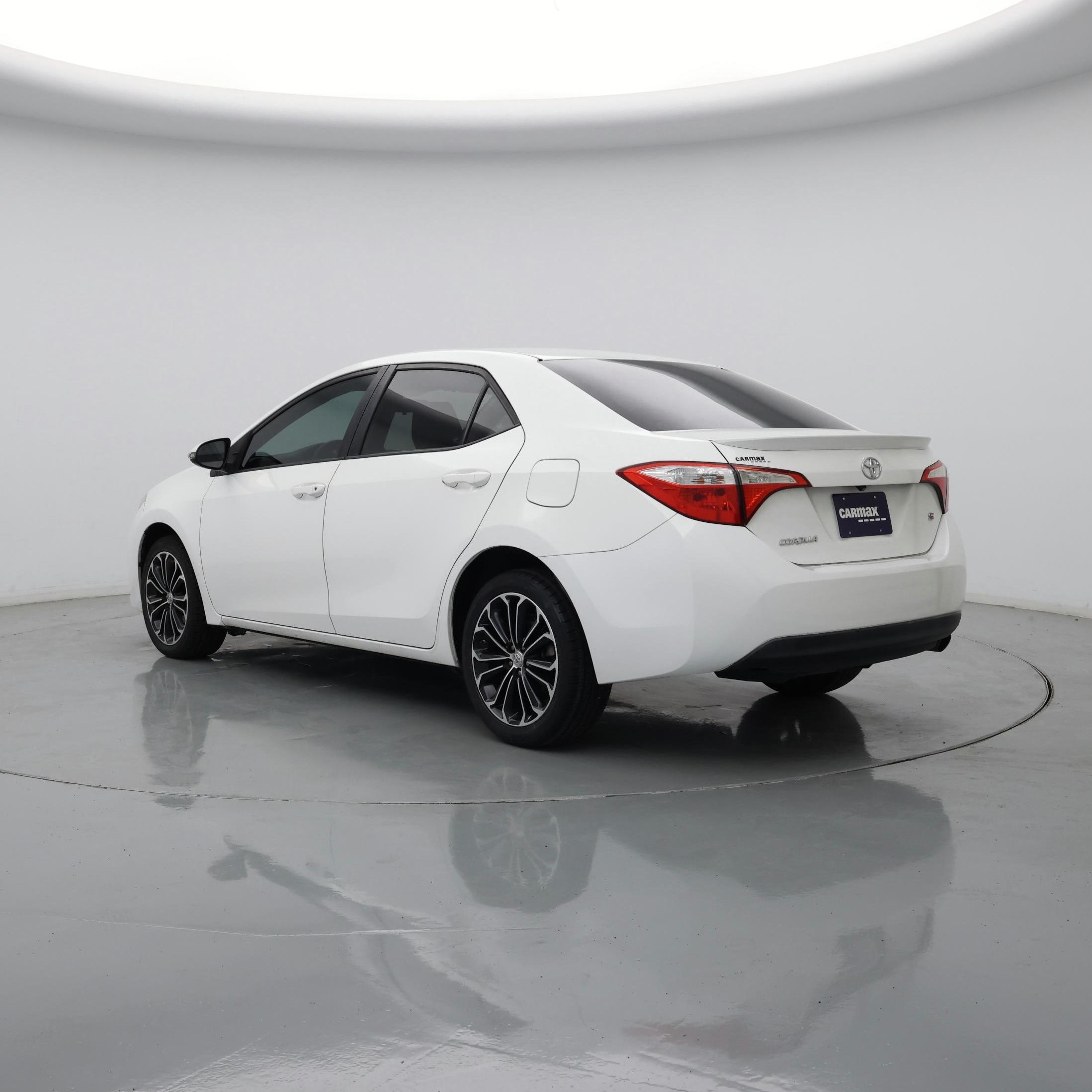 Thumbnail: 2015 Toyota Corolla - 2