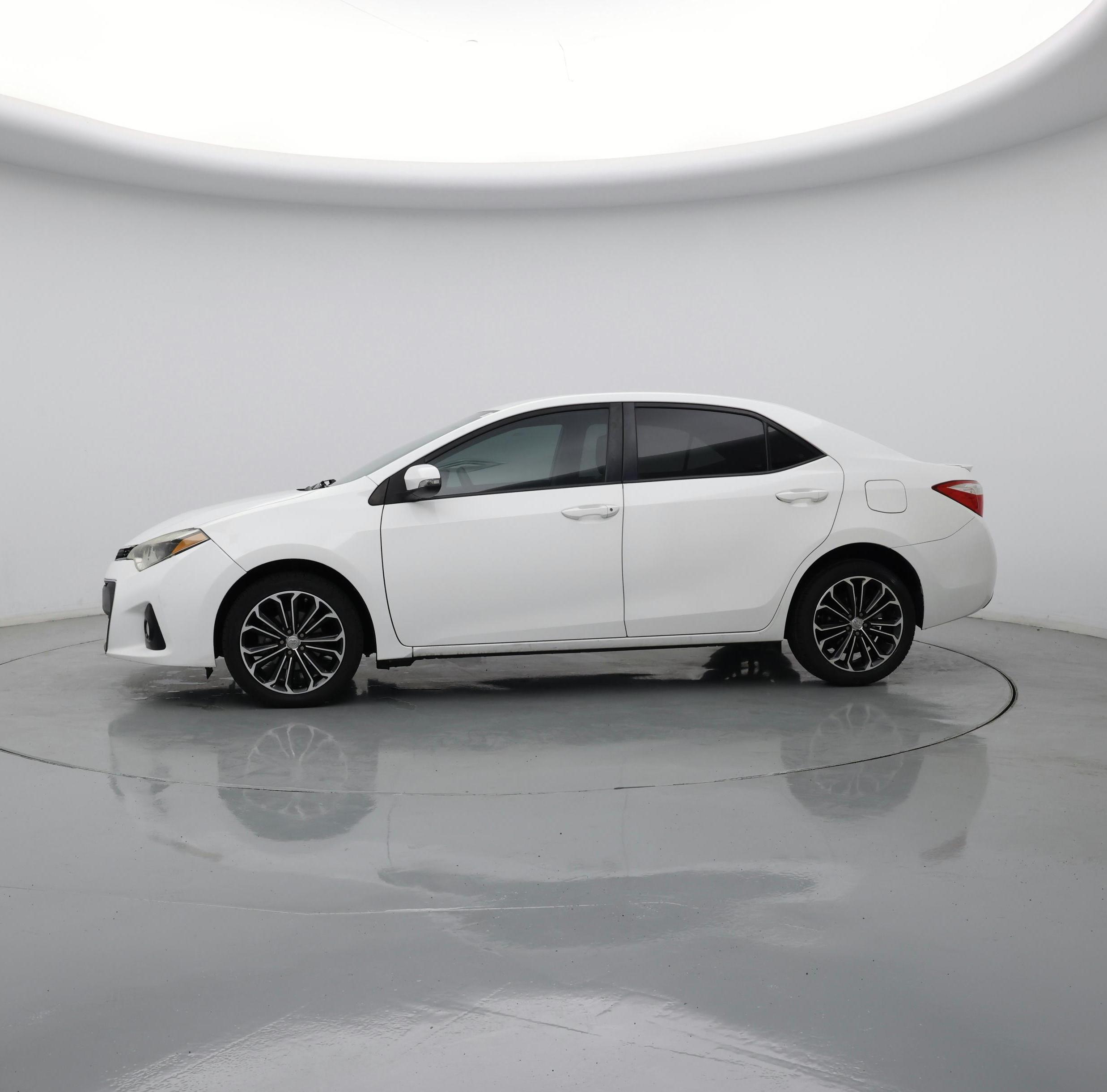 Thumbnail: 2015 Toyota Corolla - 3