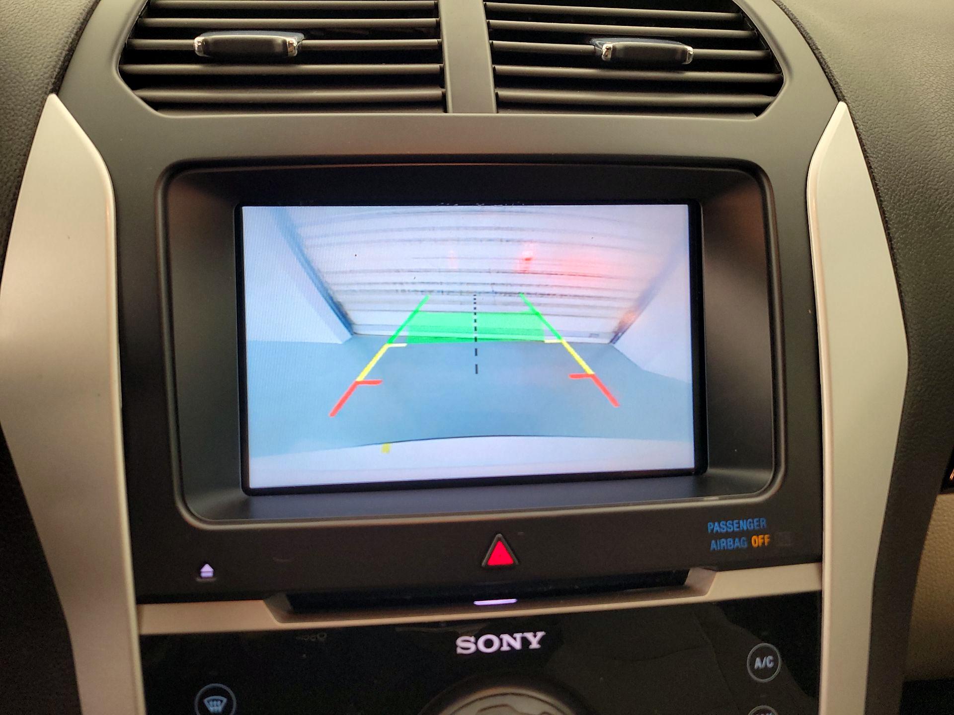 Thumbnail: 2015 Ford Explorer - 14