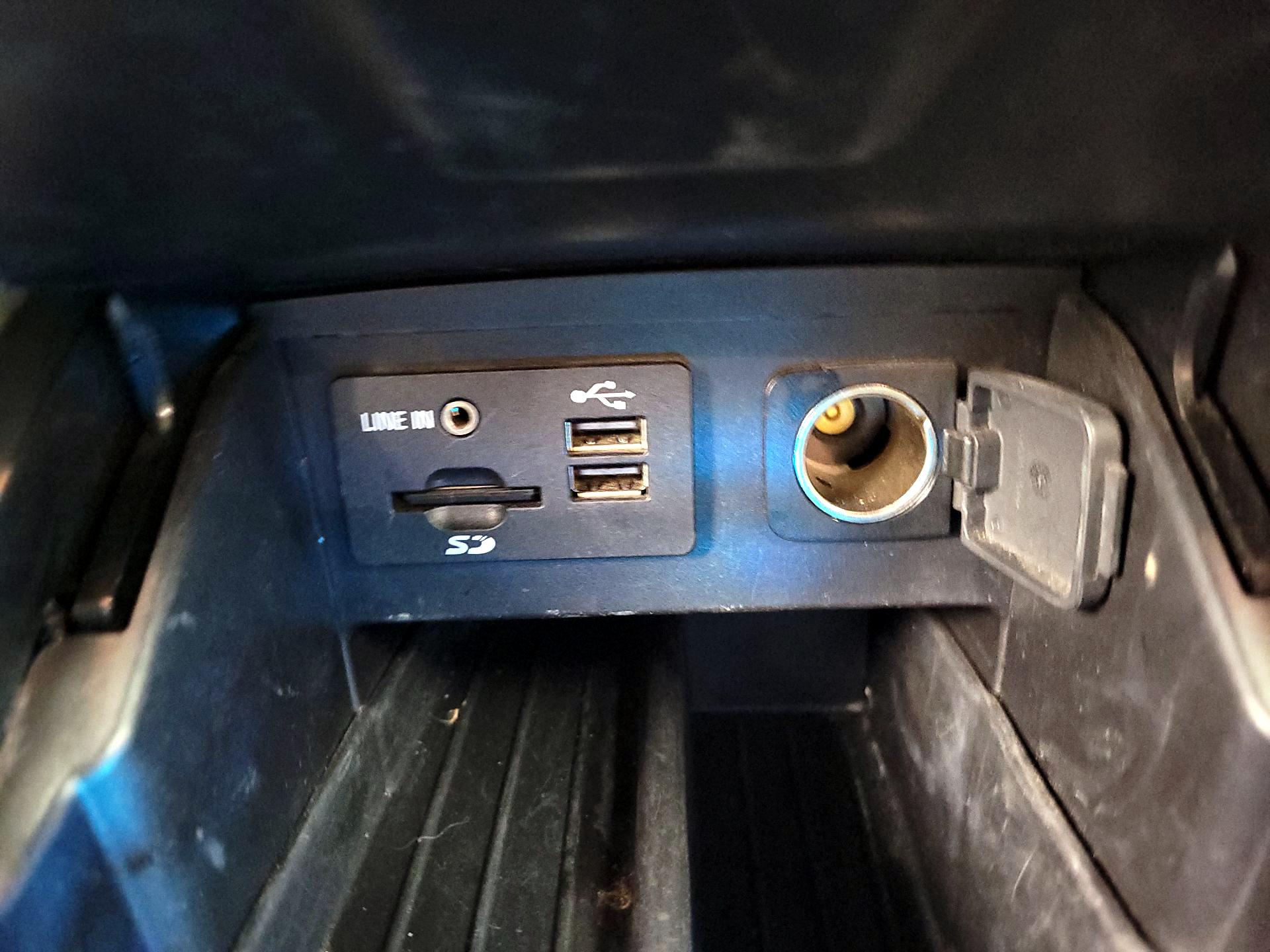 Thumbnail: 2015 Ford Explorer - 18