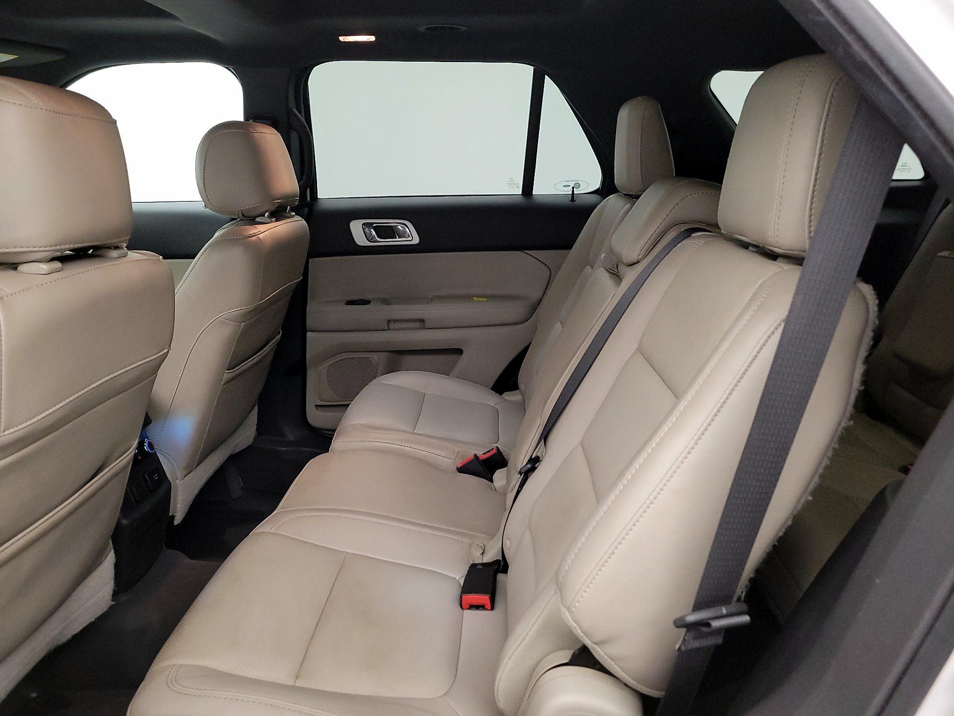 Thumbnail: 2015 Ford Explorer - 19