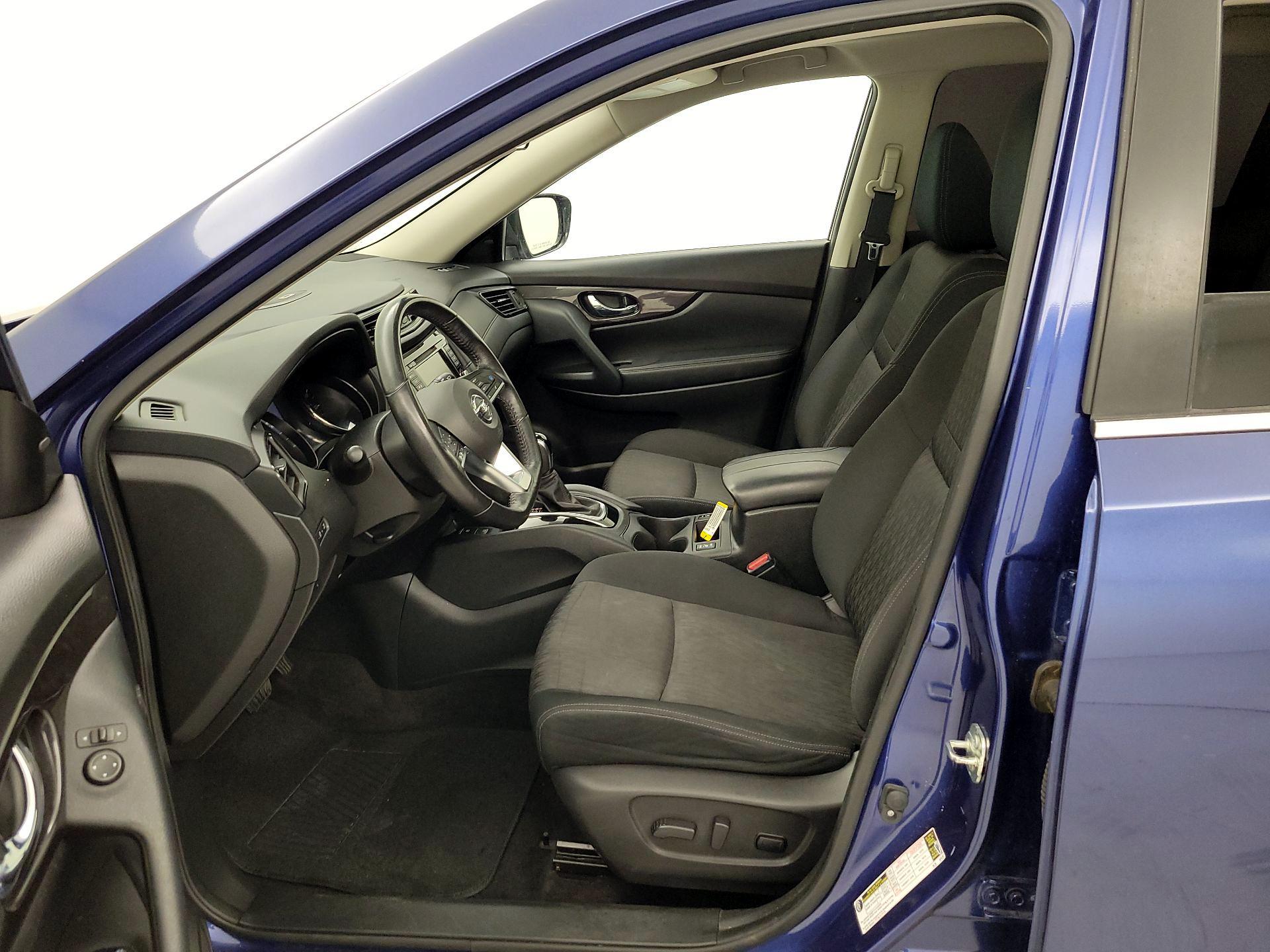 Thumbnail: 2019 Nissan Rogue - 11