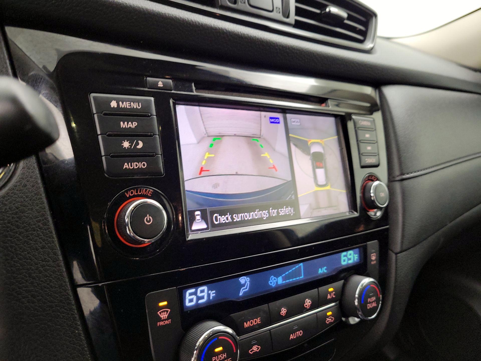 Thumbnail: 2019 Nissan Rogue - 15