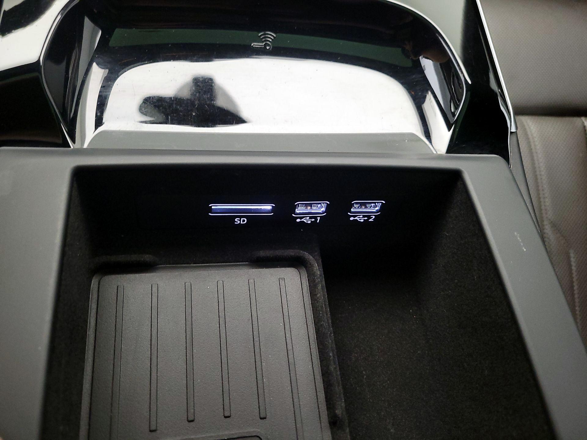 Thumbnail: 2019 Audi A8 - 19