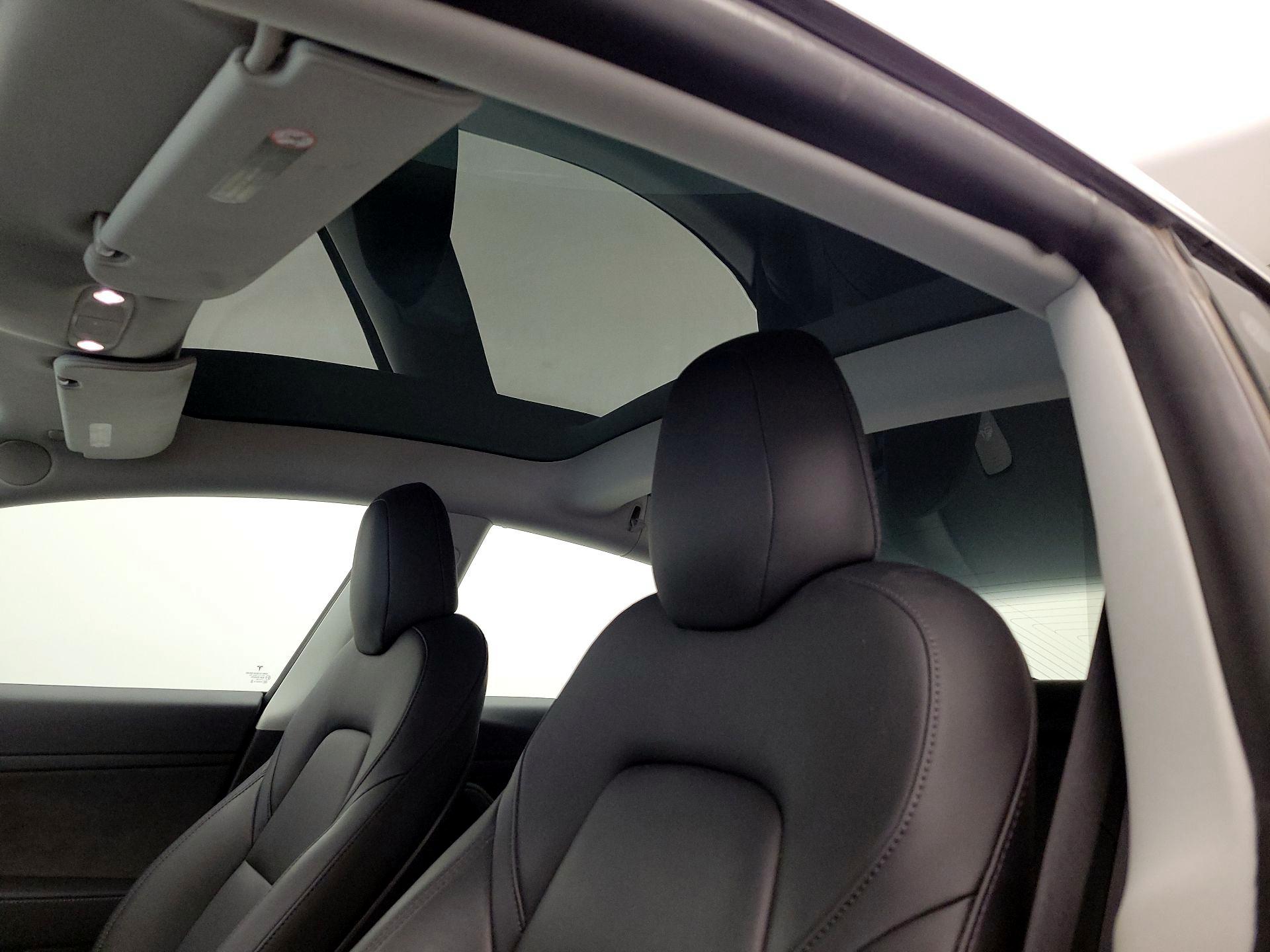 Thumbnail: 2020 Tesla Model 3 - 18