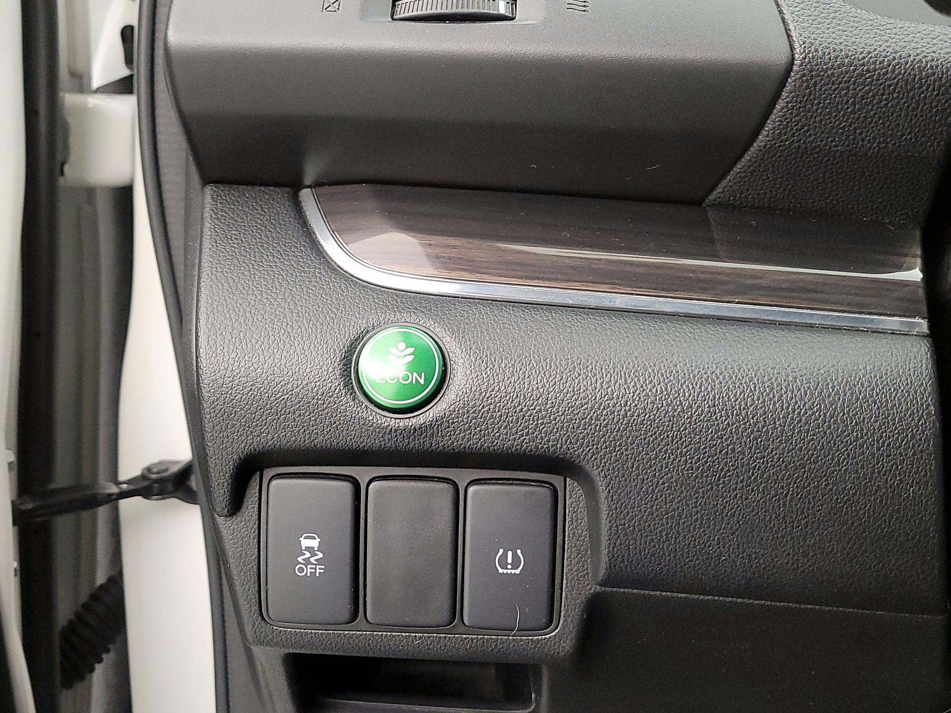 Thumbnail: 2015 Honda CR-V - 13