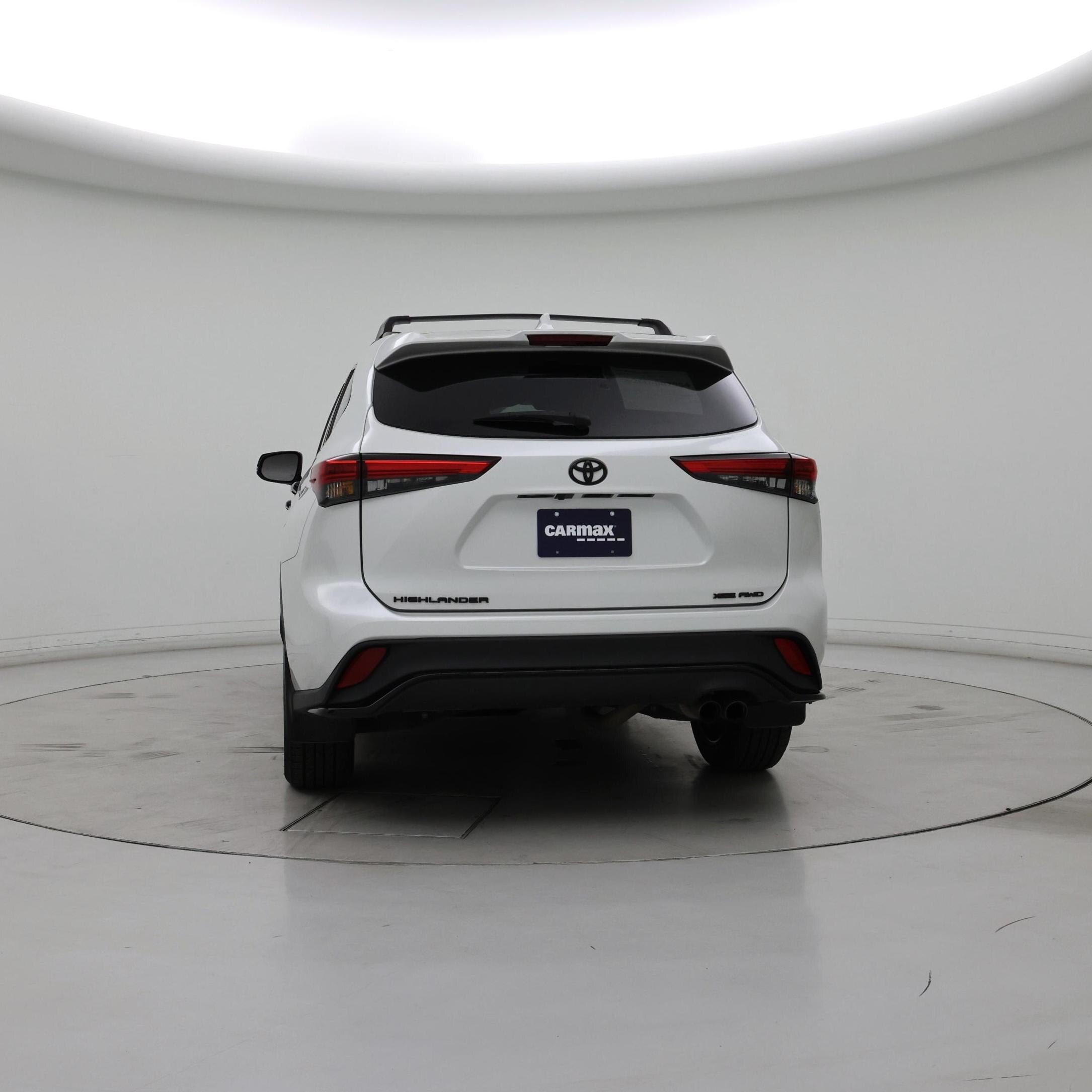 Thumbnail: 2023 Toyota Highlander - 6