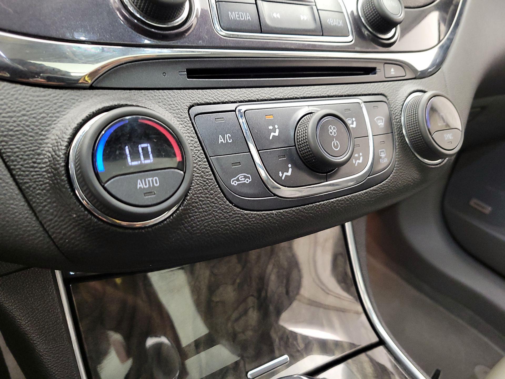 Thumbnail: 2015 Chevrolet Impala - 16