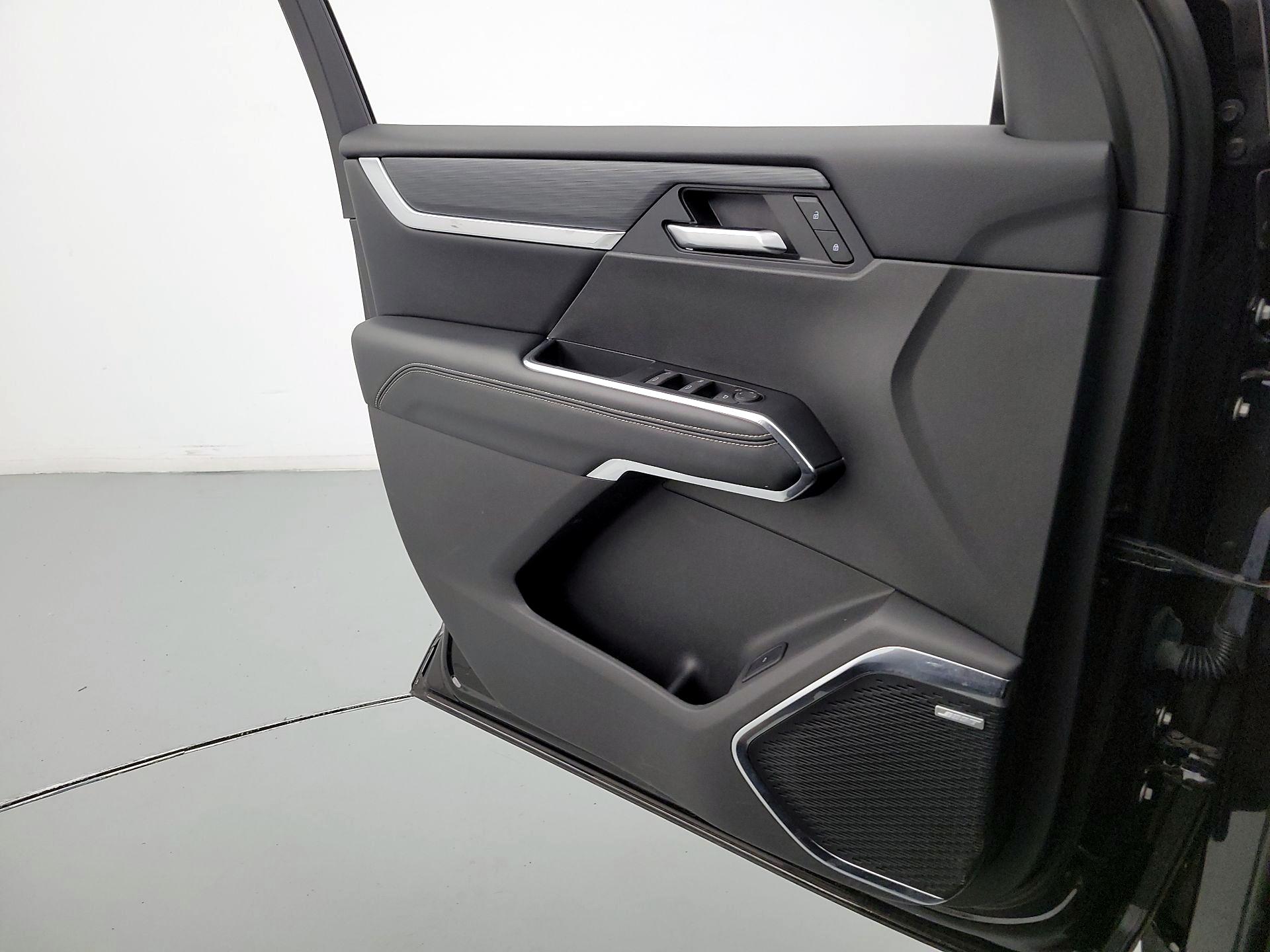 Thumbnail: 2025 GMC Acadia - 12