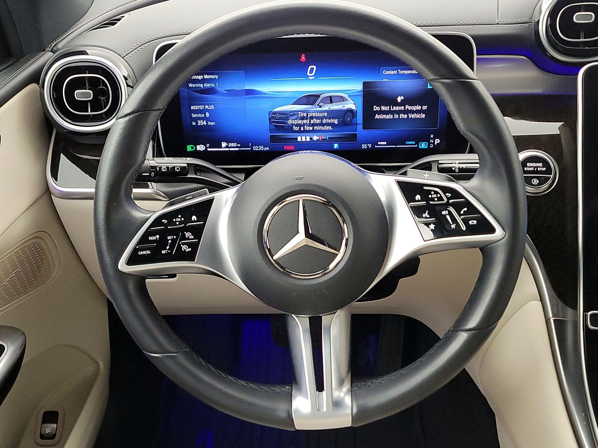 Thumbnail: 2023 Mercedes-Benz GLC - 10