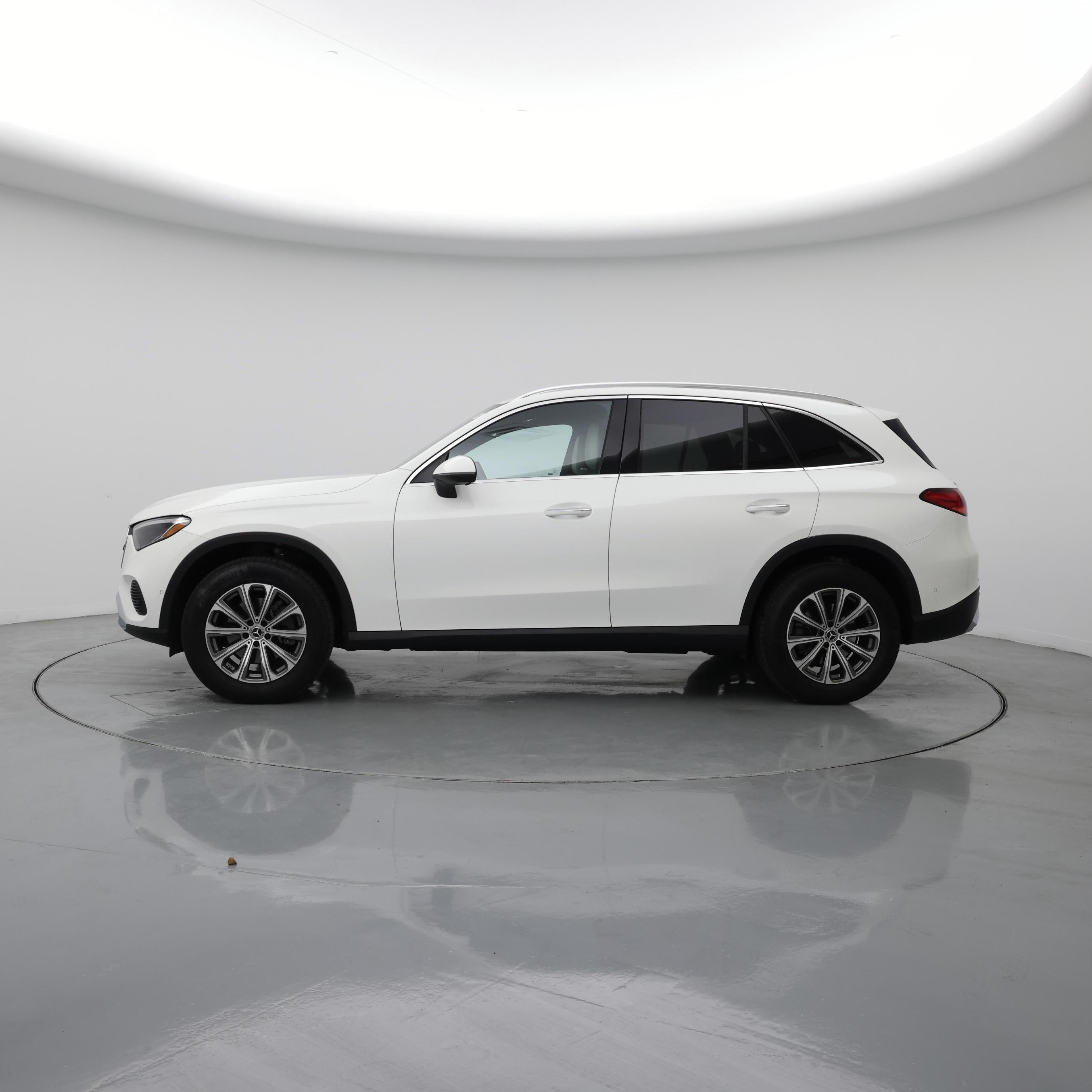 Thumbnail: 2023 Mercedes-Benz GLC - 3