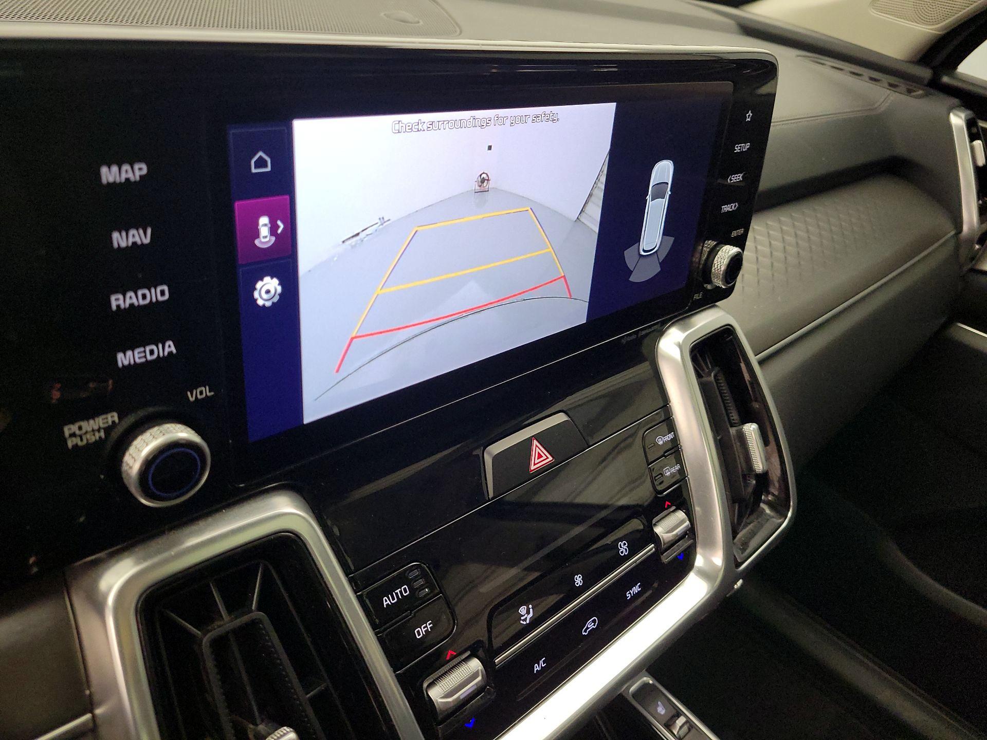 Thumbnail: 2023 Kia Sorento - 15