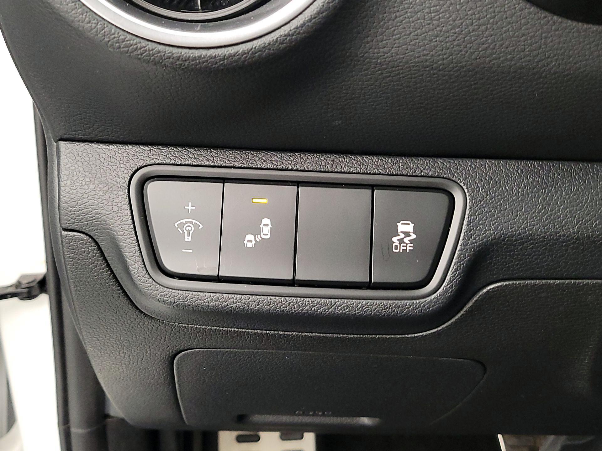 Thumbnail: 2023 Kia Forte - 13