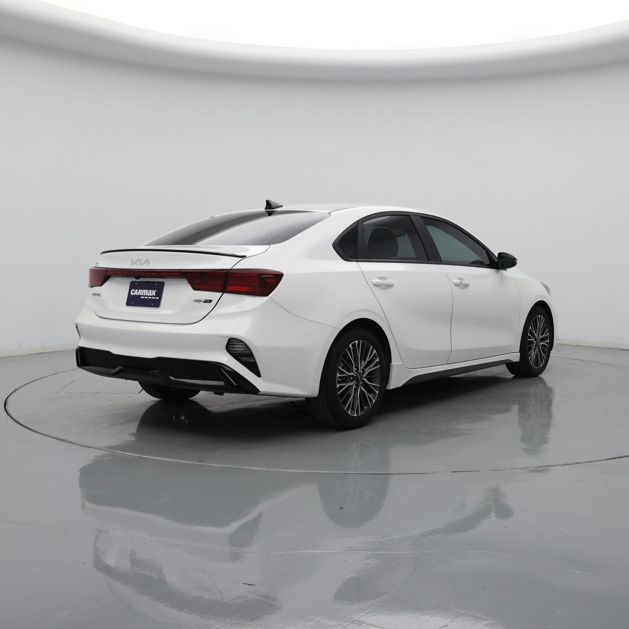 Thumbnail: 2023 Kia Forte - 8